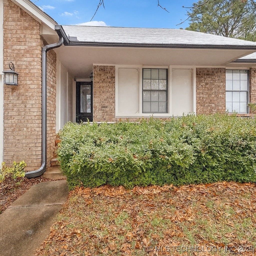 11106 S 108th East Place Property Photo 3