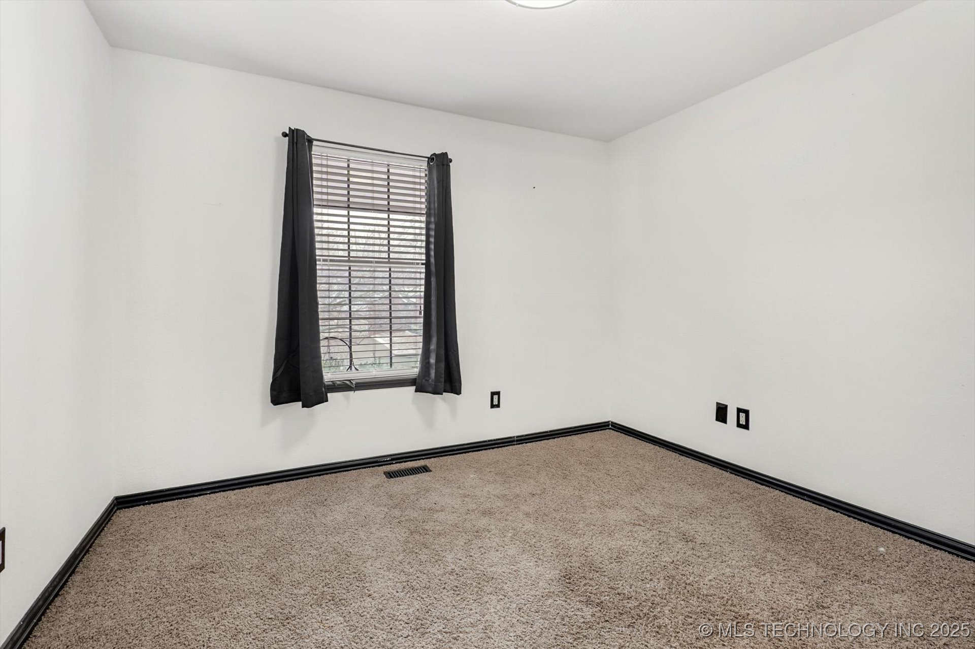 11106 S 108th East Place Property Photo 14