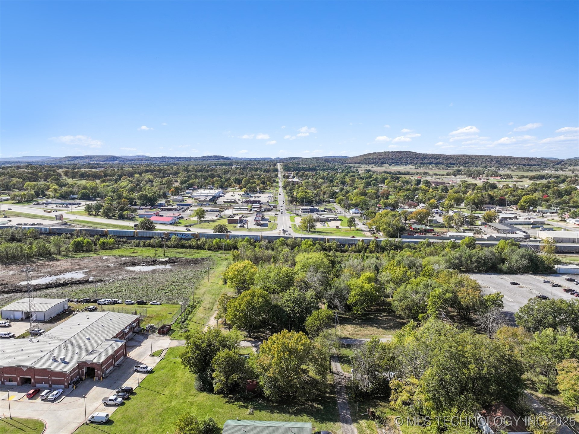 516 S Cherokee Street Property Photo 25