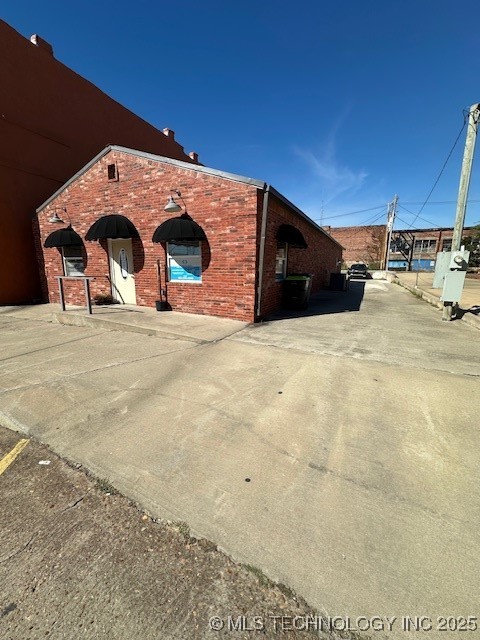 106 N Broadway Property Photo 2