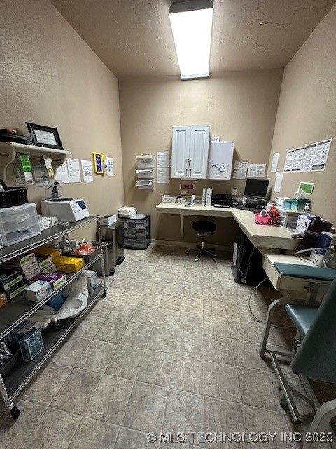 106 N Broadway Property Photo 4