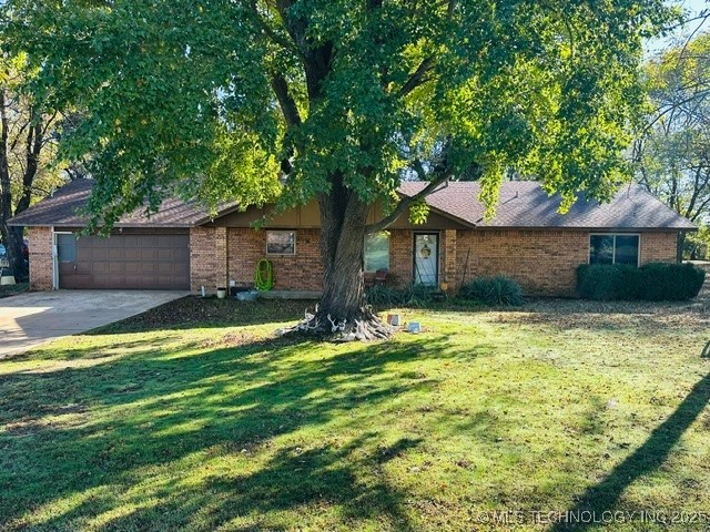 801 S Harris Avenue Property Photo 1