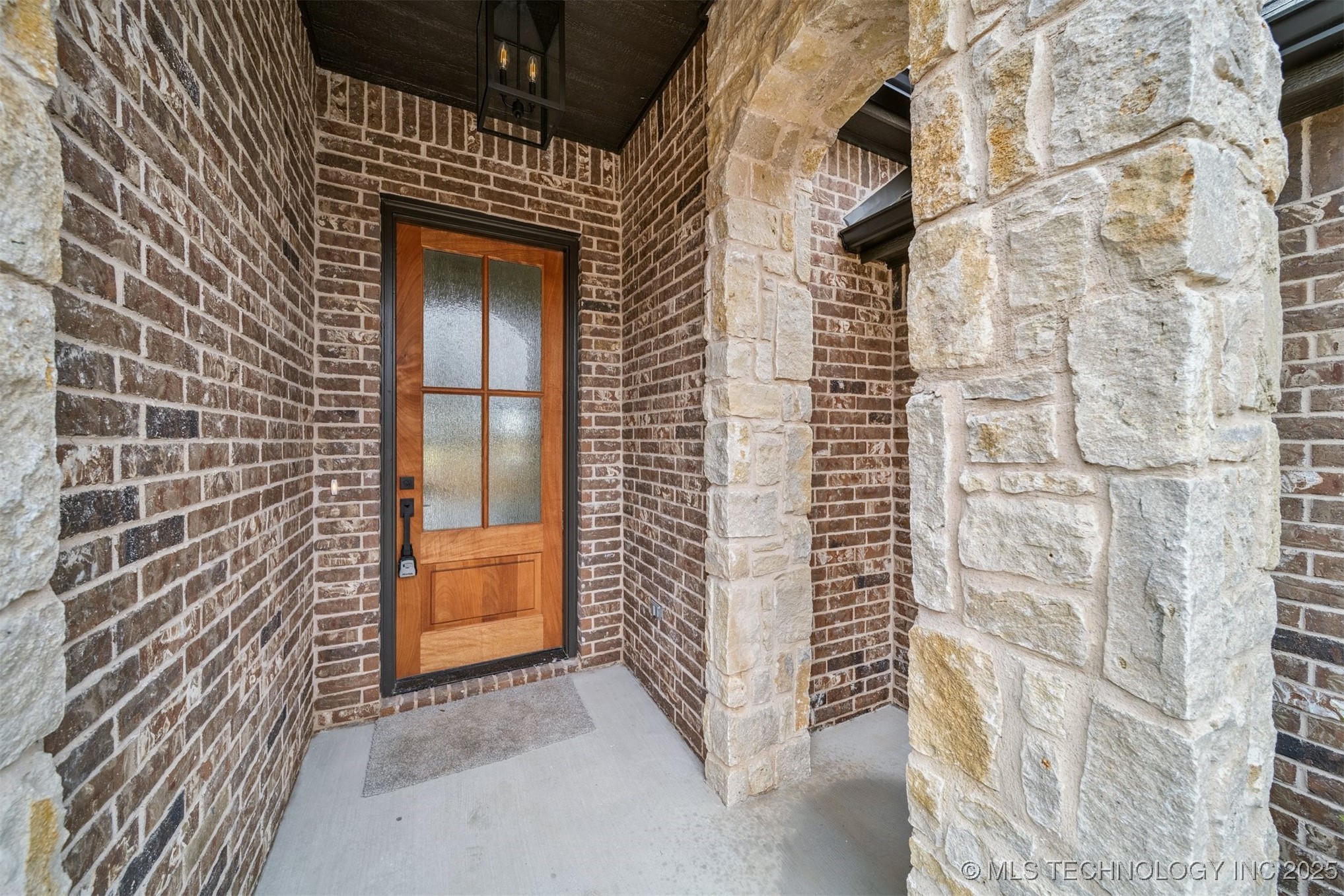 10860 E 450 Road Property Photo 2