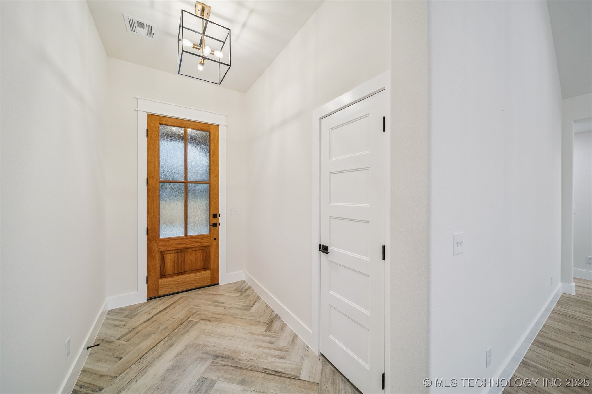 10860 E 450 Road Property Photo 3