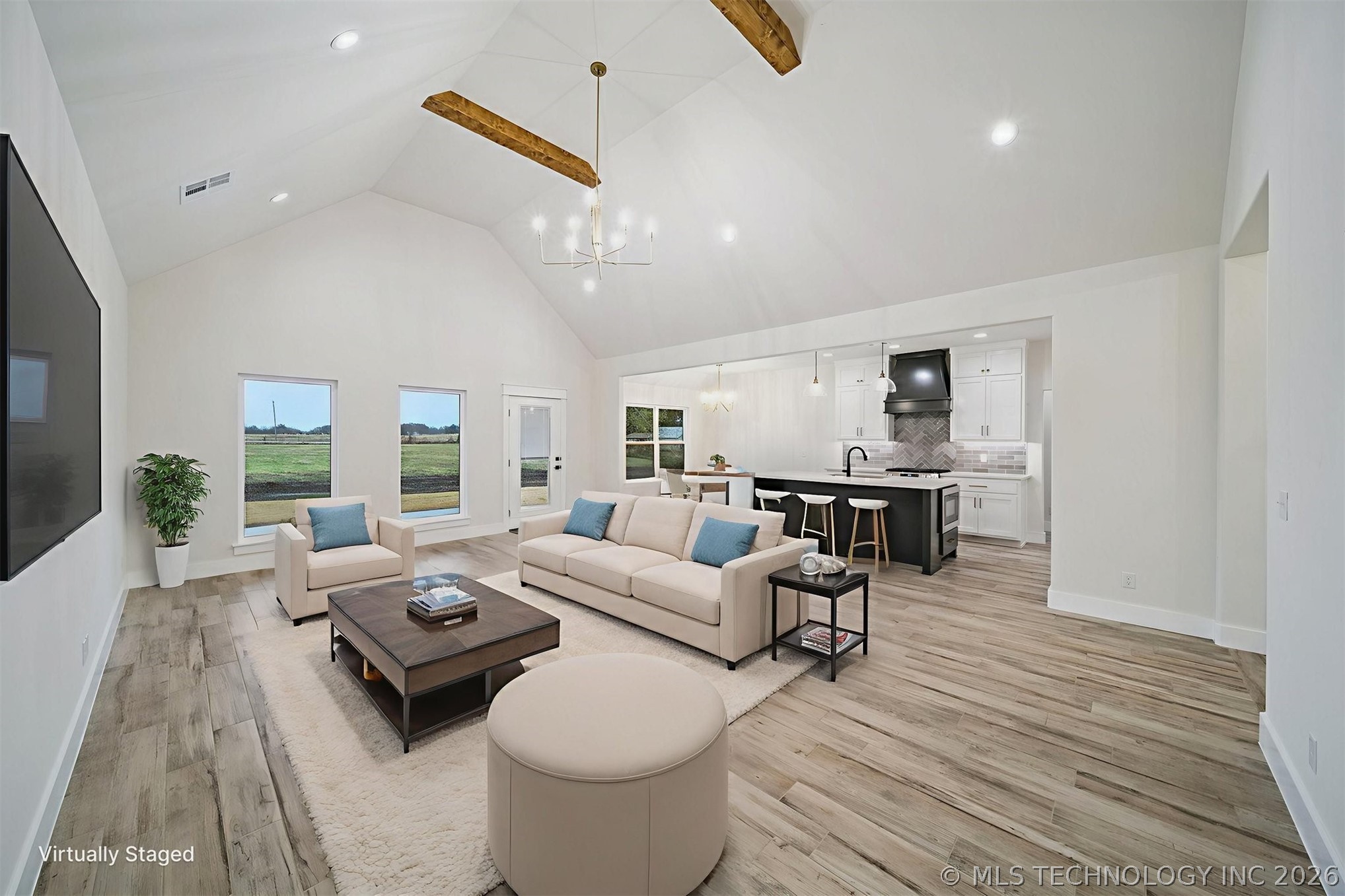 10860 E 450 Road Property Photo 4