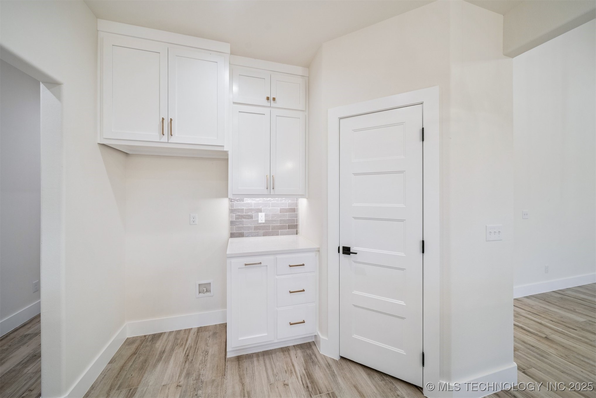 10860 E 450 Road Property Photo 8