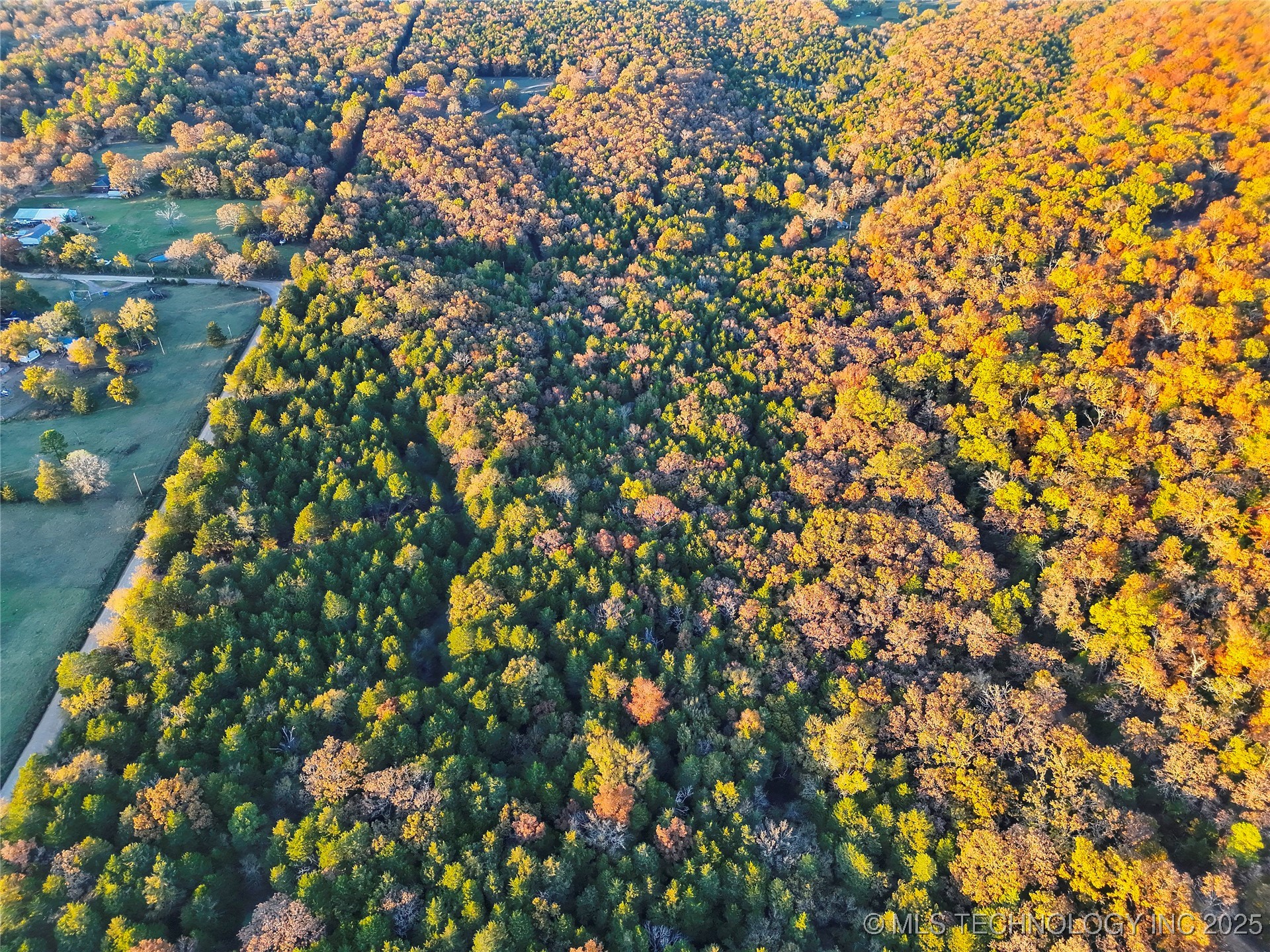 2 E 1000 Road Property Photo 14