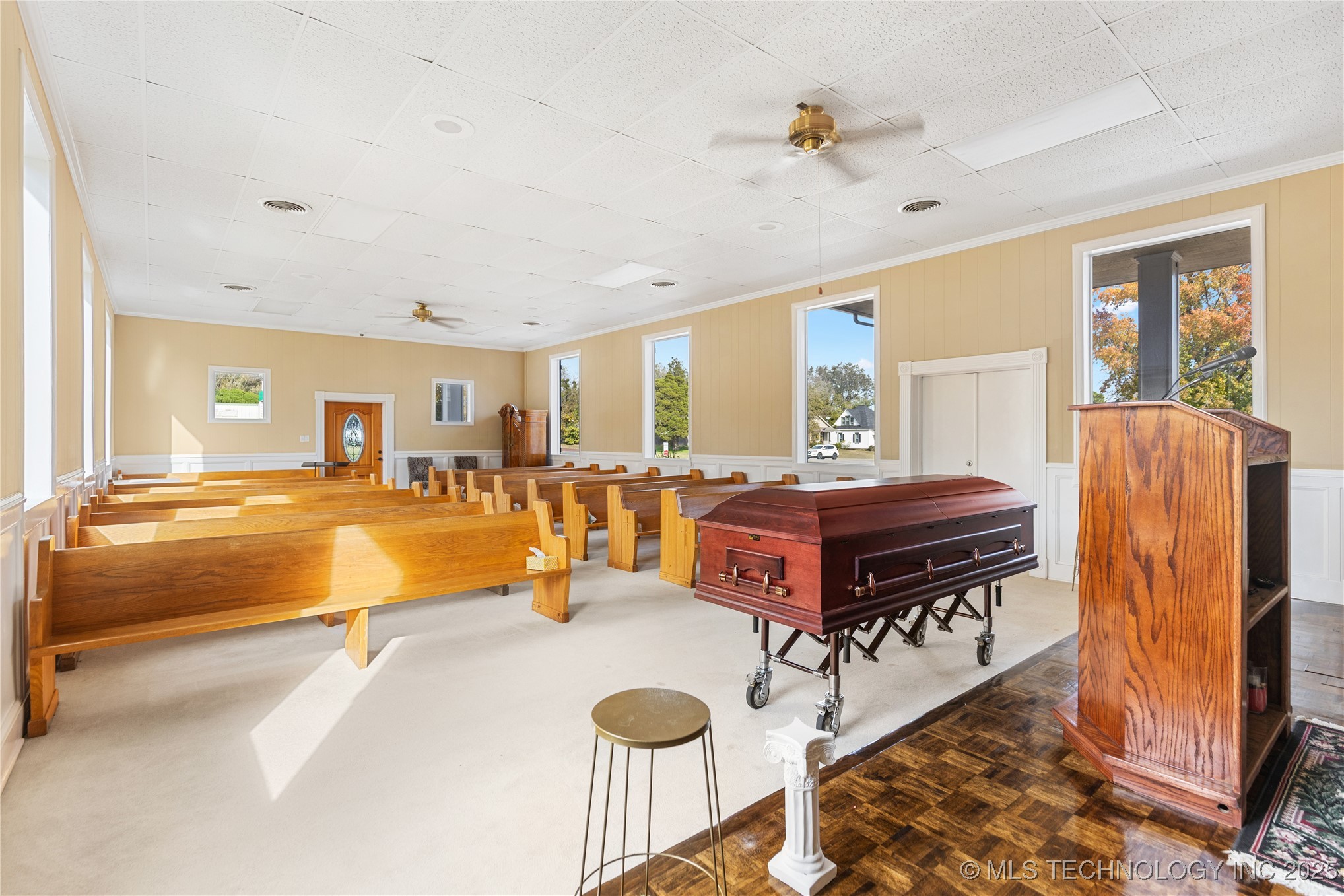 1501 W Main Street Property Photo 8