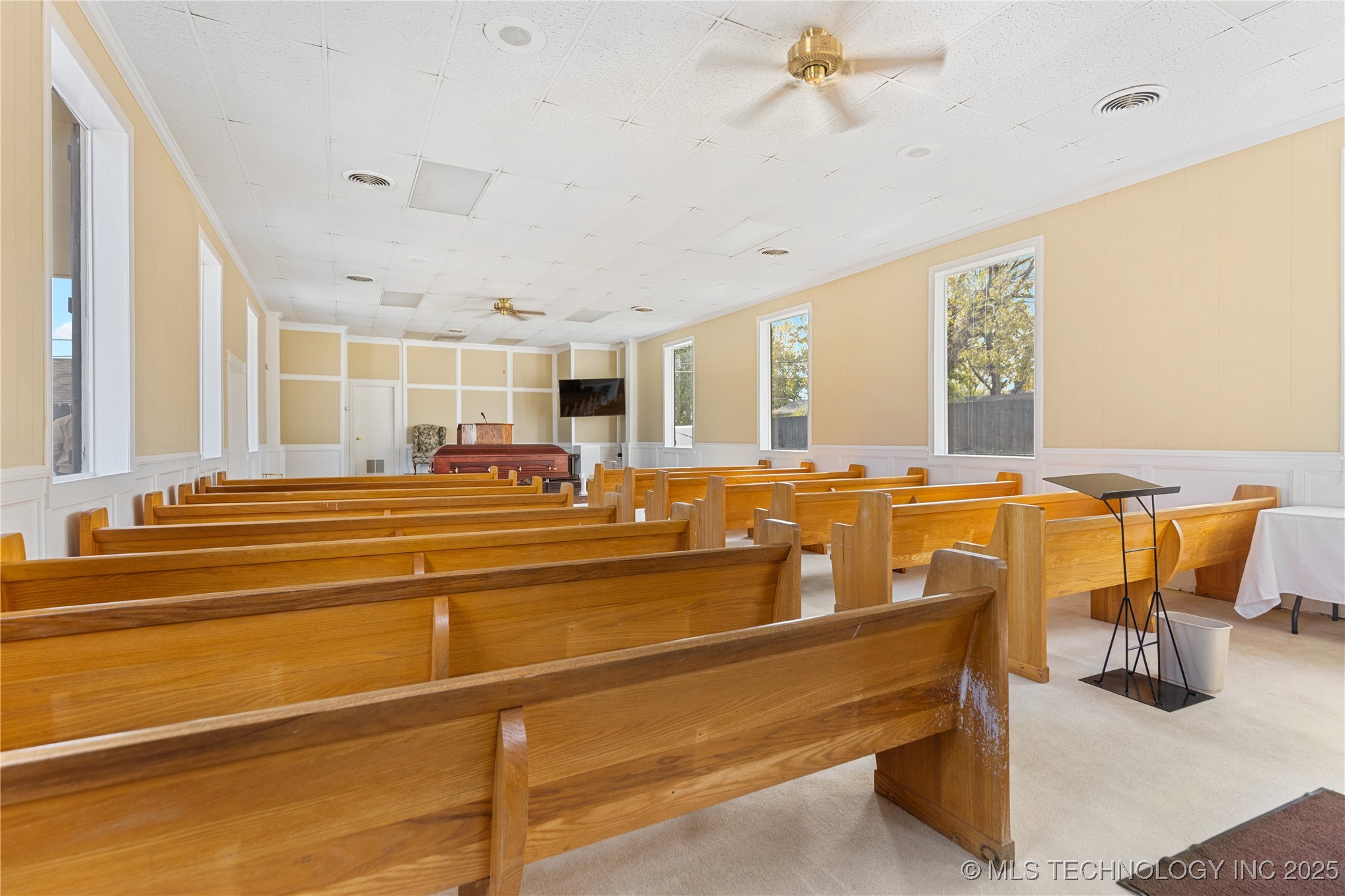 1501 W Main Street Property Photo 9