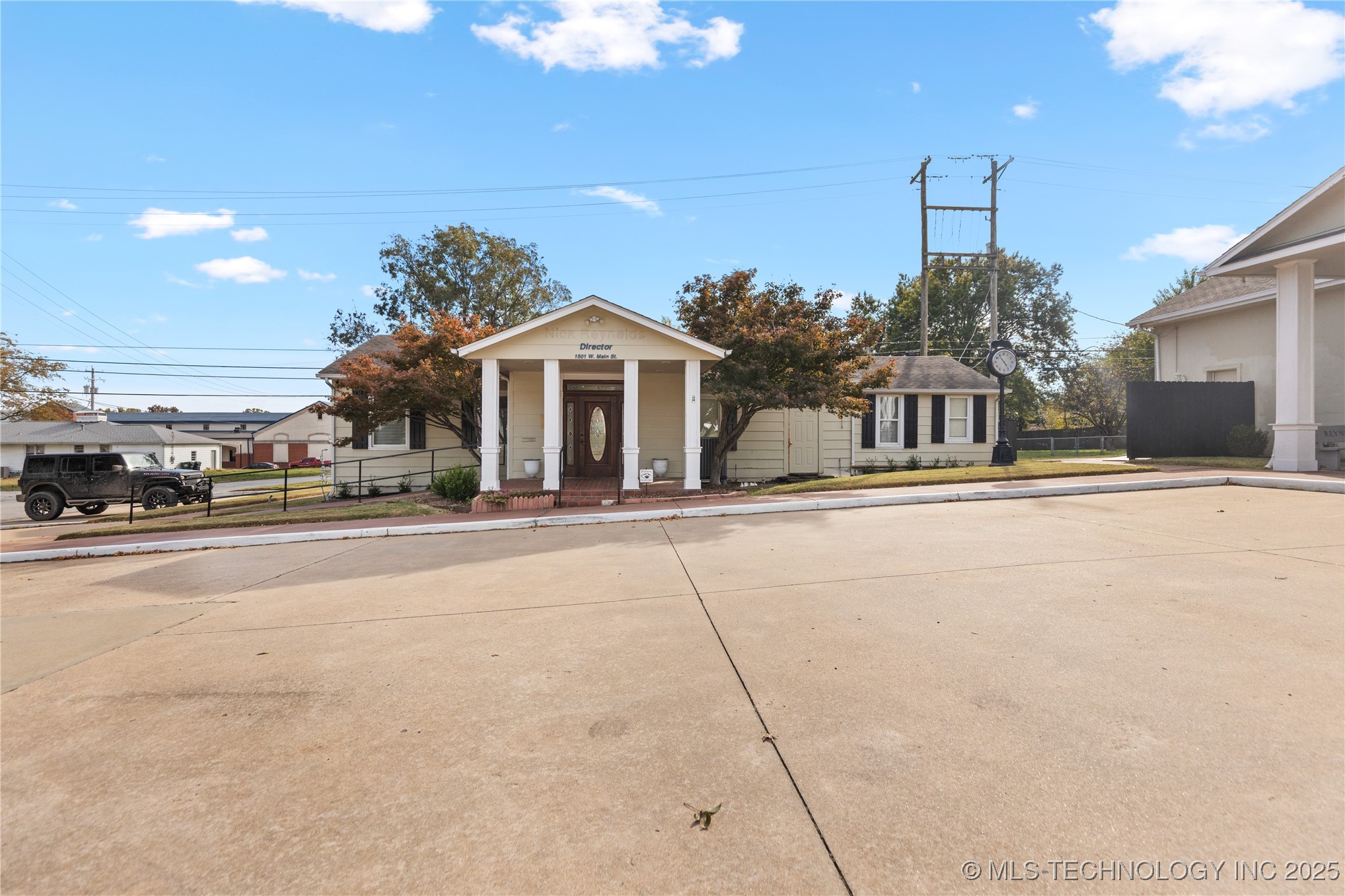 1501 W Main Street Property Photo 10