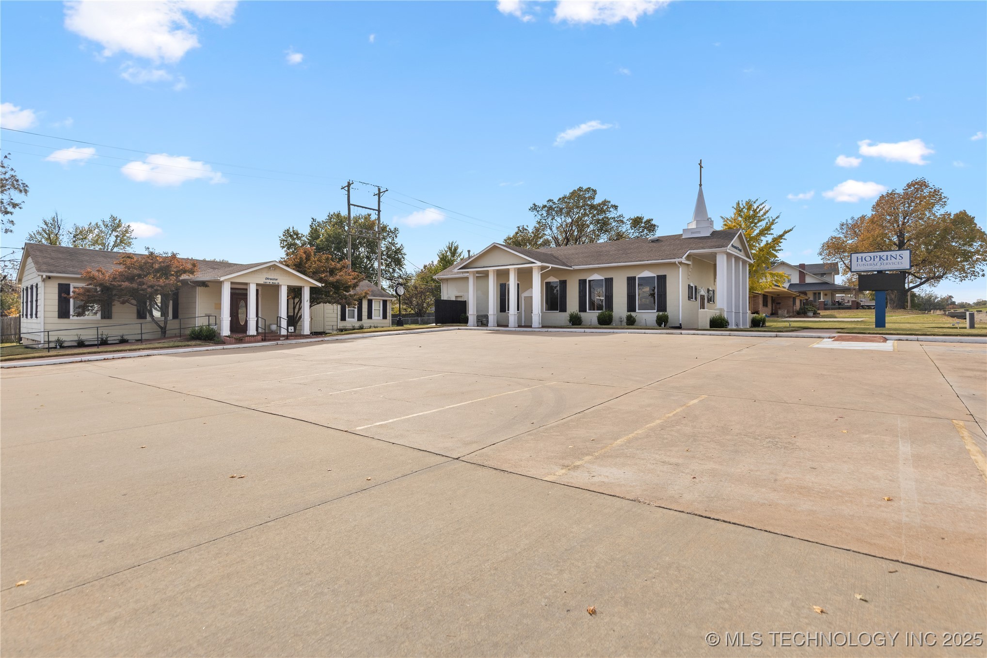 1501 W Main Street Property Photo 11