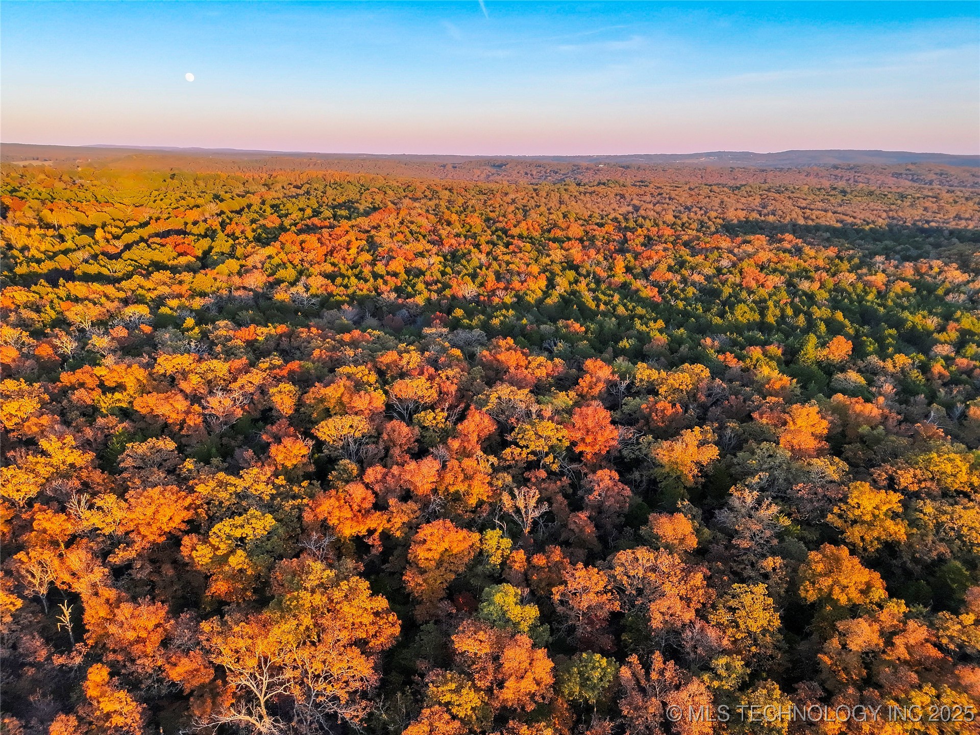 3 E 1000 Road Property Photo 5