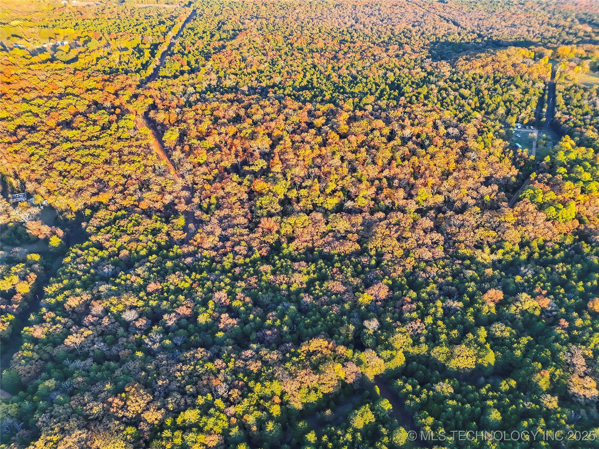 3 E 1000 Road Property Photo 14