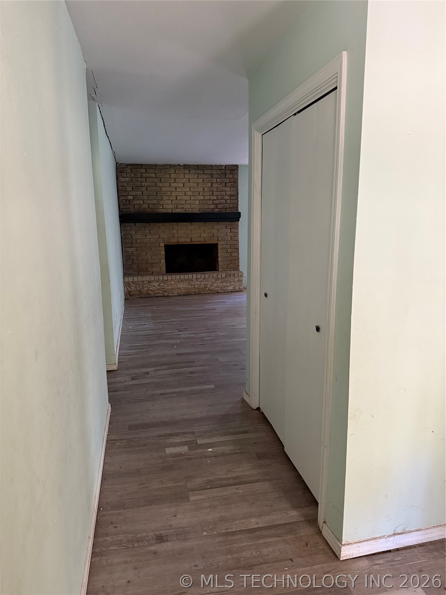 2410 S 77th Street East Property Photo 5