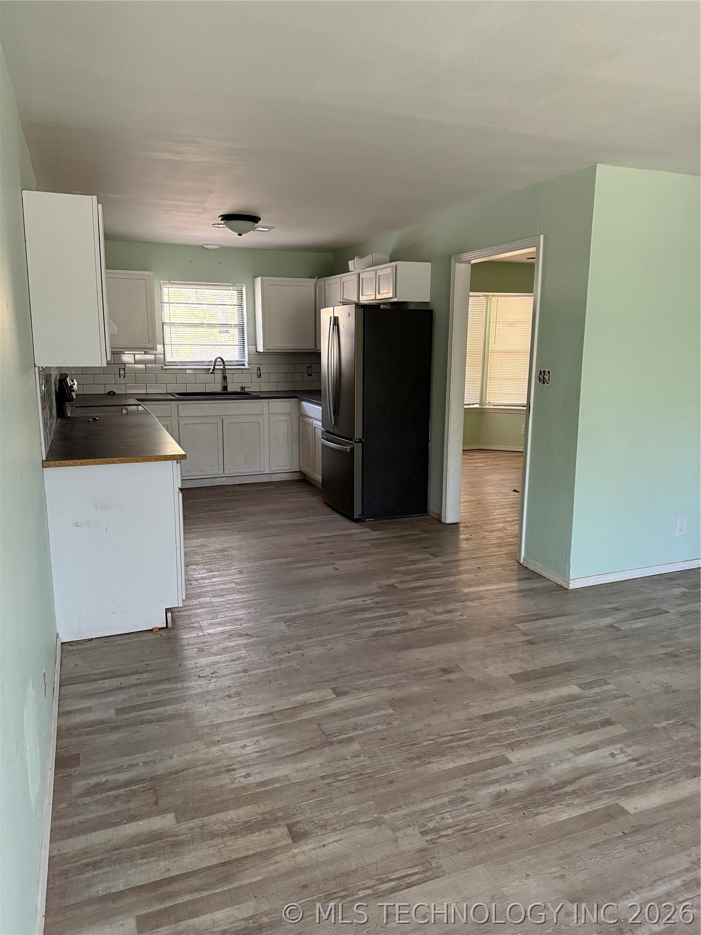 2410 S 77th Street East Property Photo 9