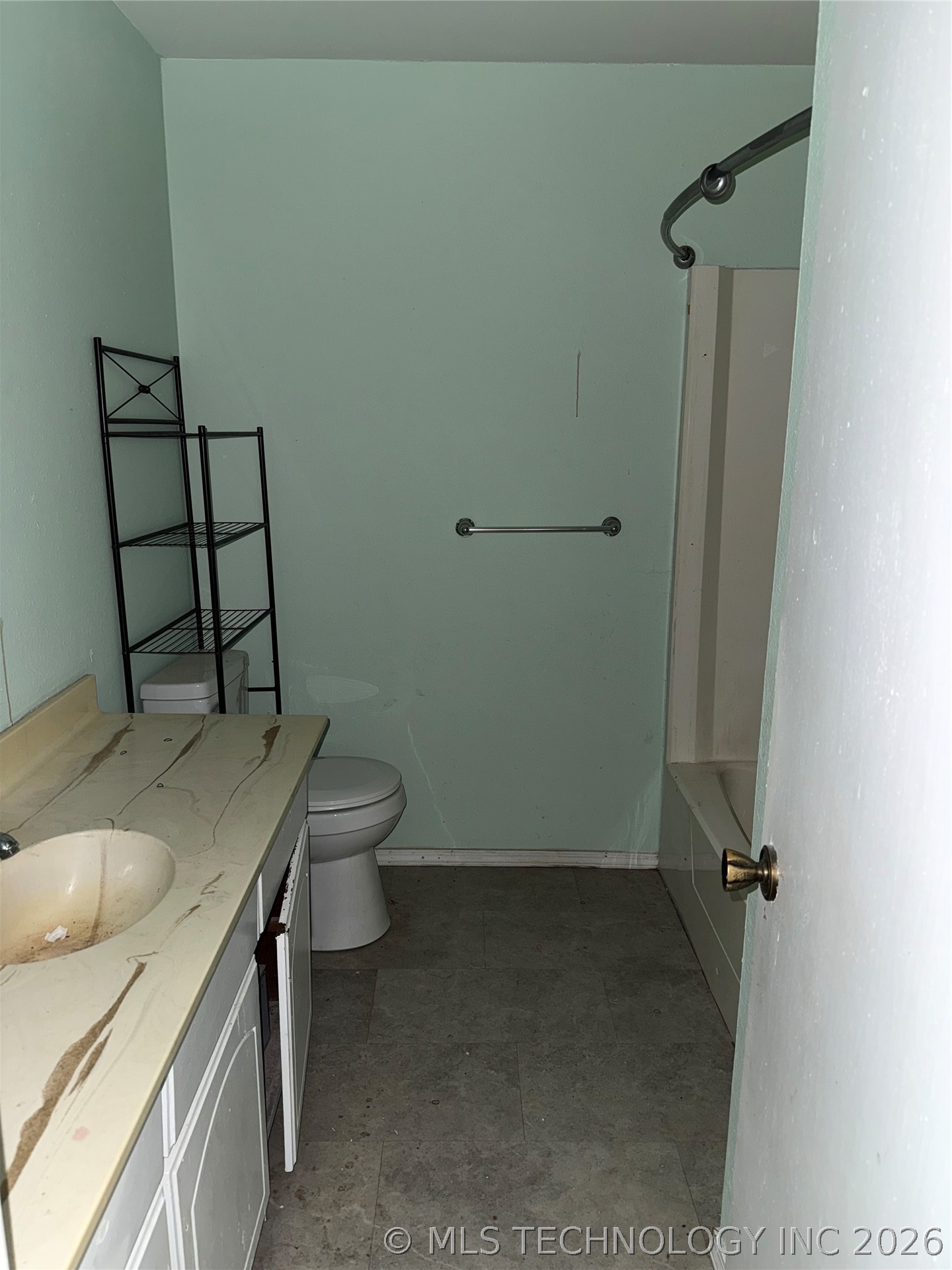 2410 S 77th Street East Property Photo 12