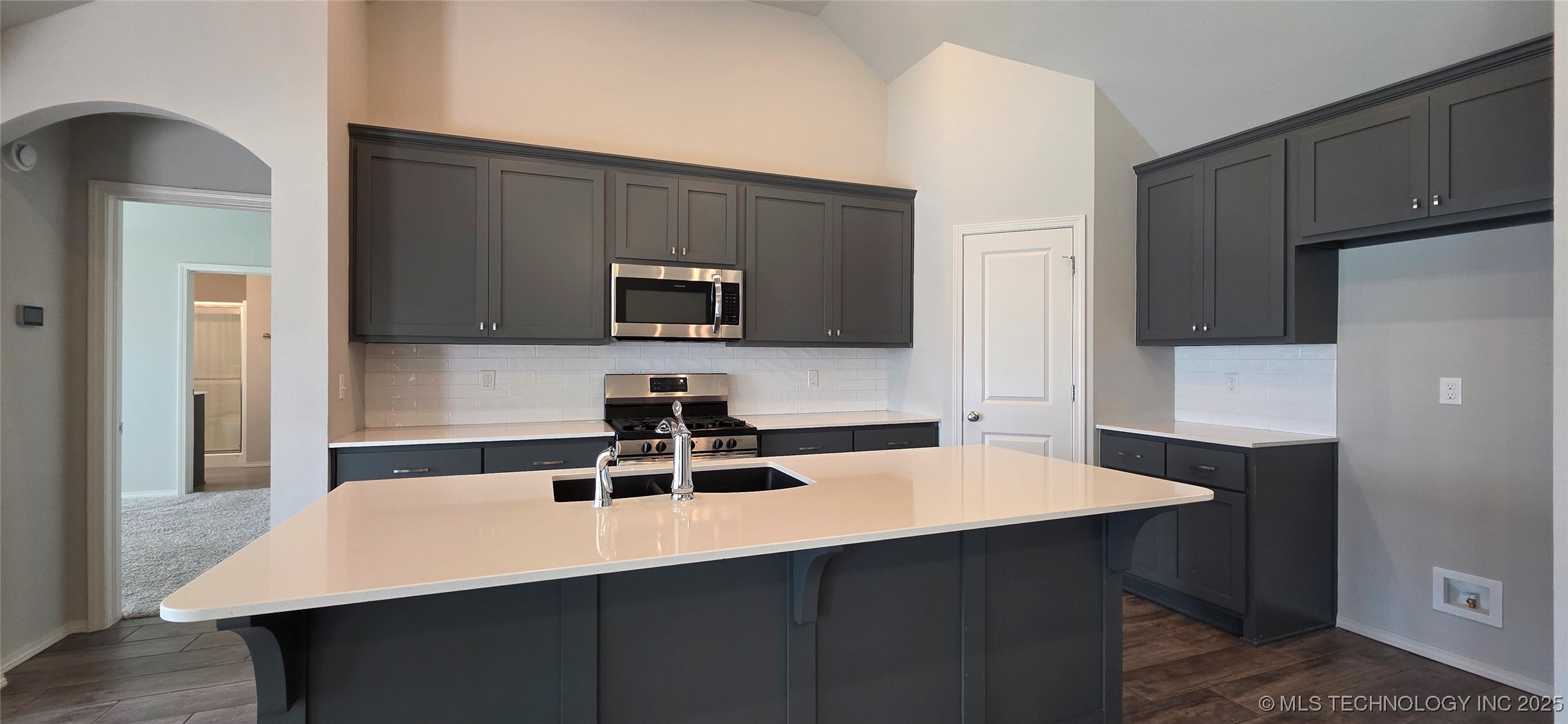 1419 E South Park Place Property Photo 8