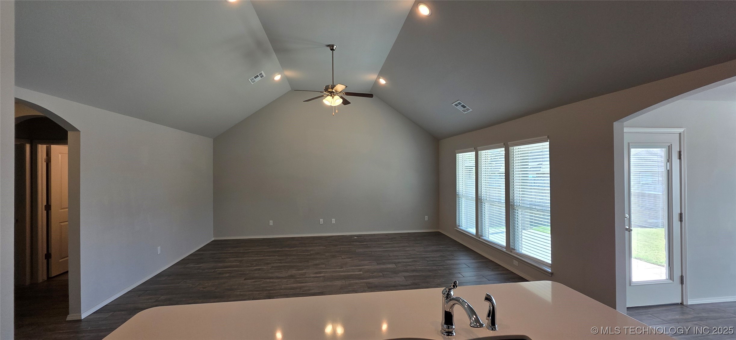 1419 E South Park Place Property Photo 13