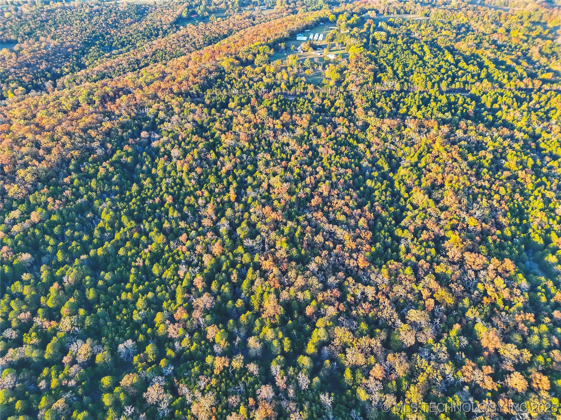 4 E 1000 Road Property Photo 16