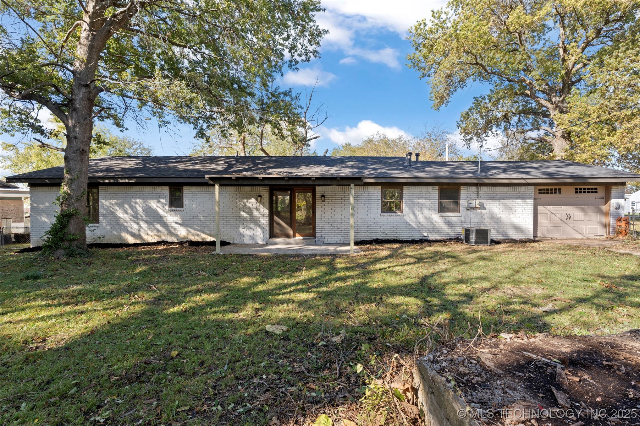 7 N Ora Street Property Photo 3