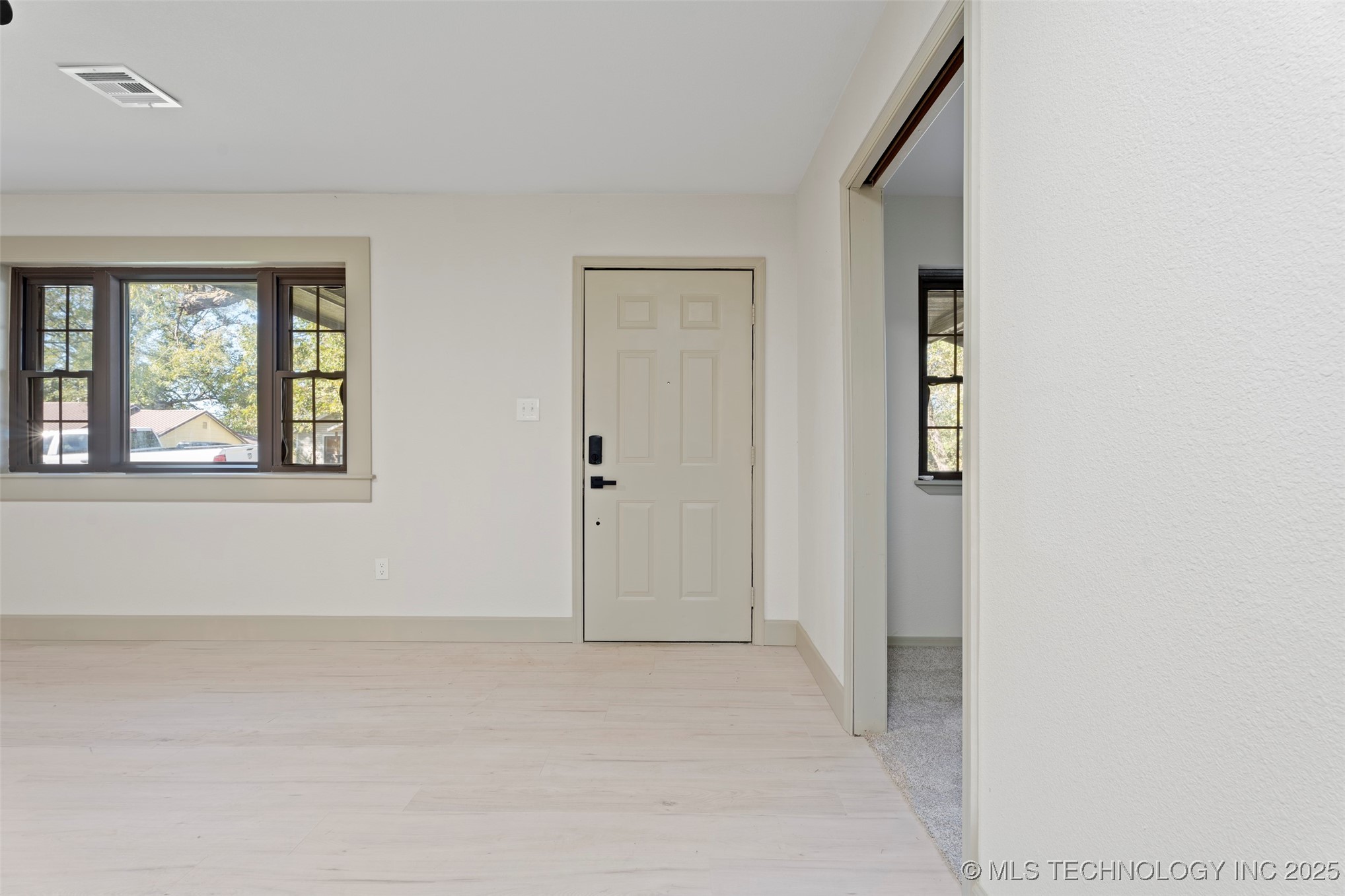 7 N Ora Street Property Photo 5