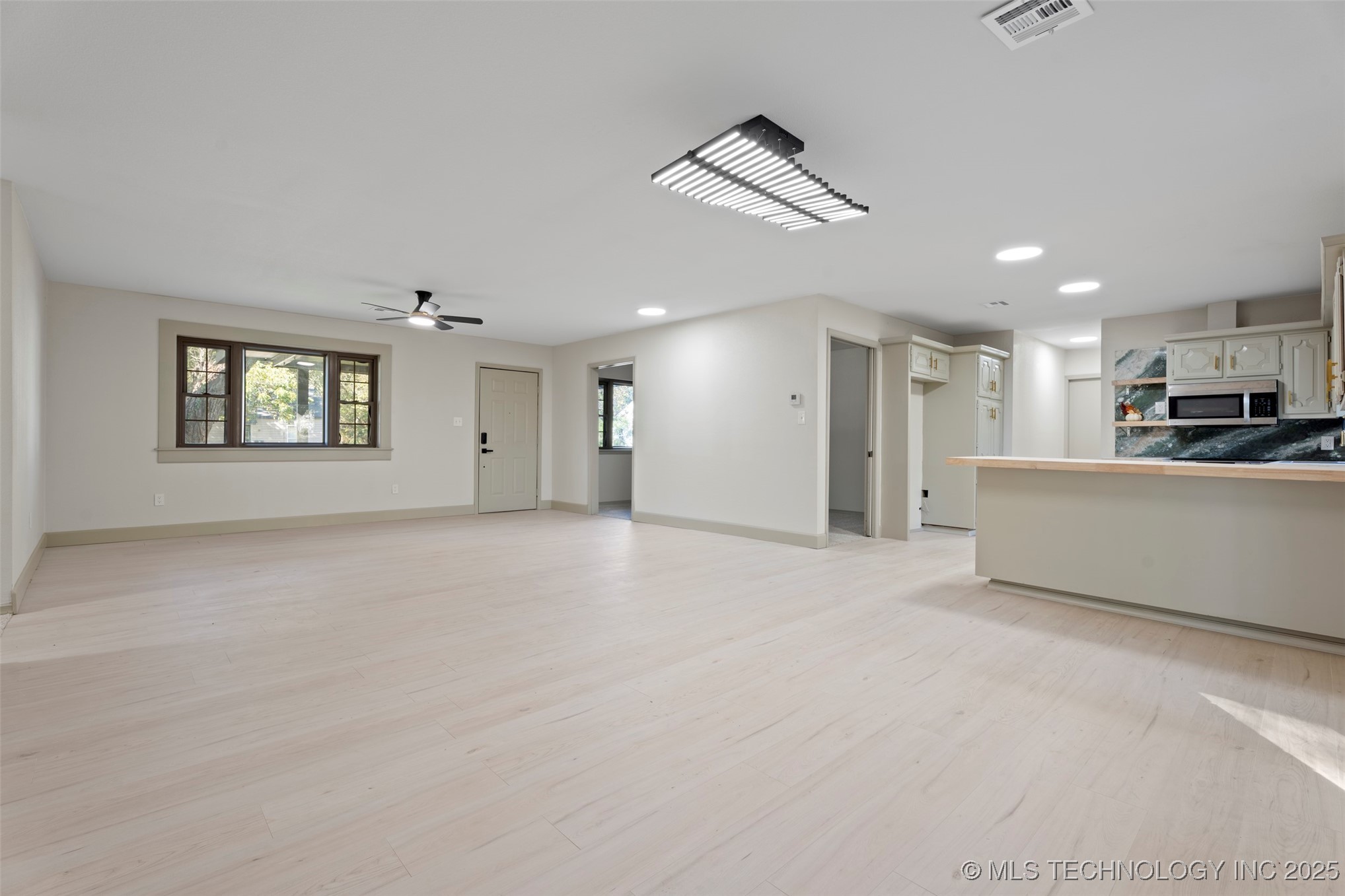 7 N Ora Street Property Photo 7