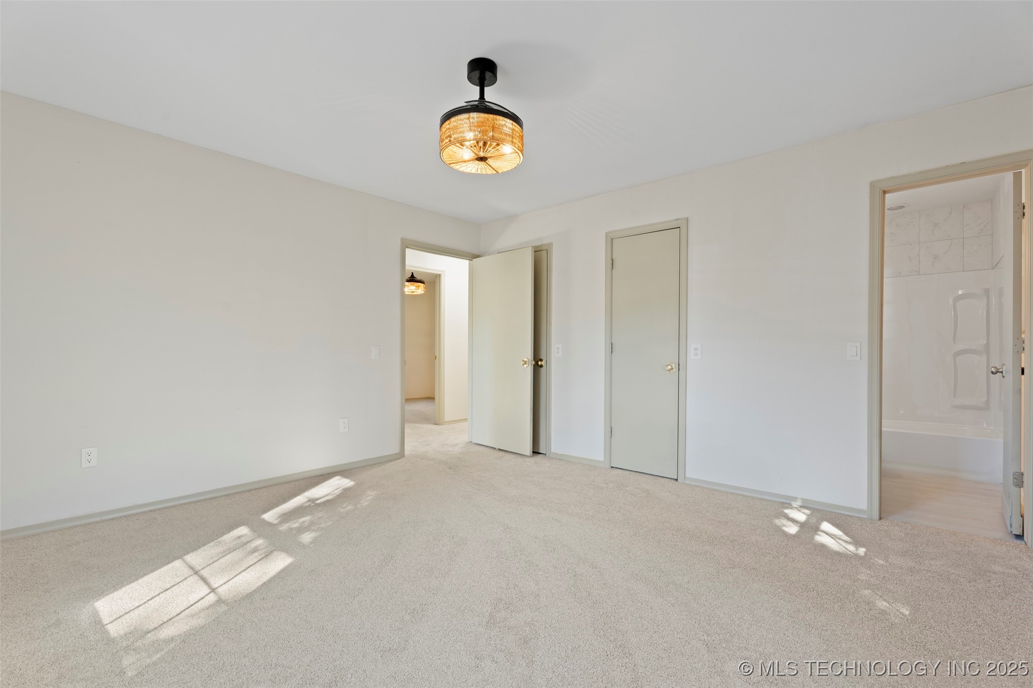 7 N Ora Street Property Photo 20