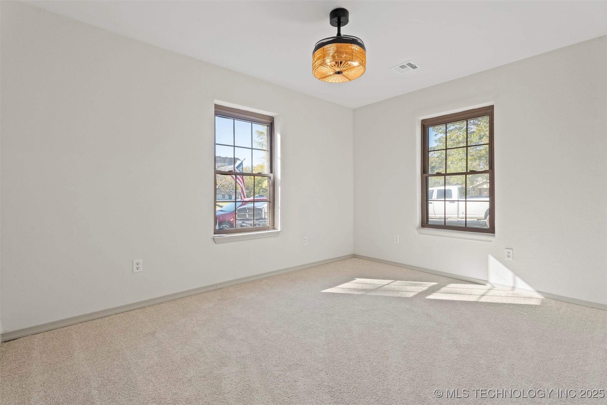 7 N Ora Street Property Photo 23