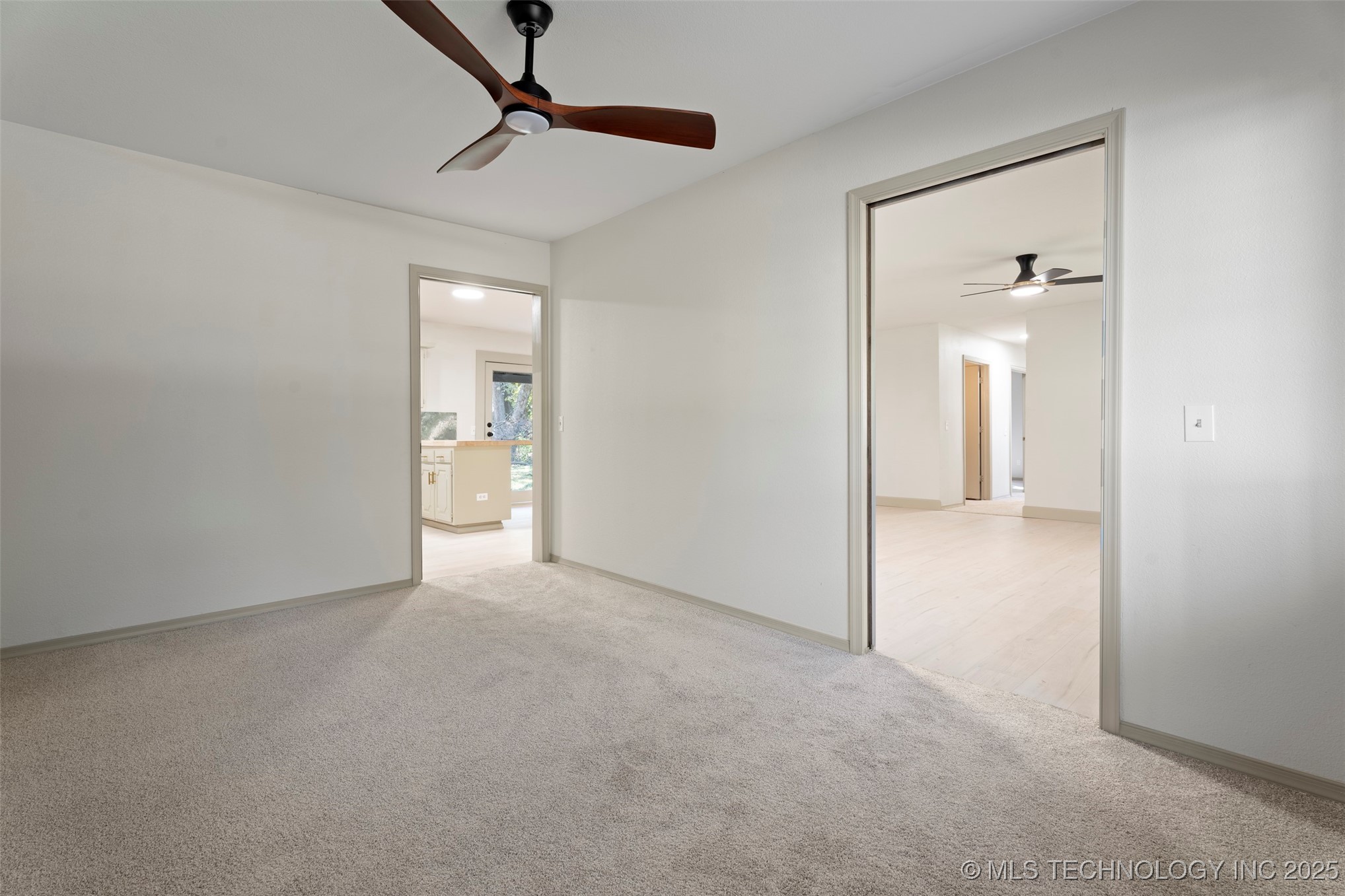 7 N Ora Street Property Photo 26