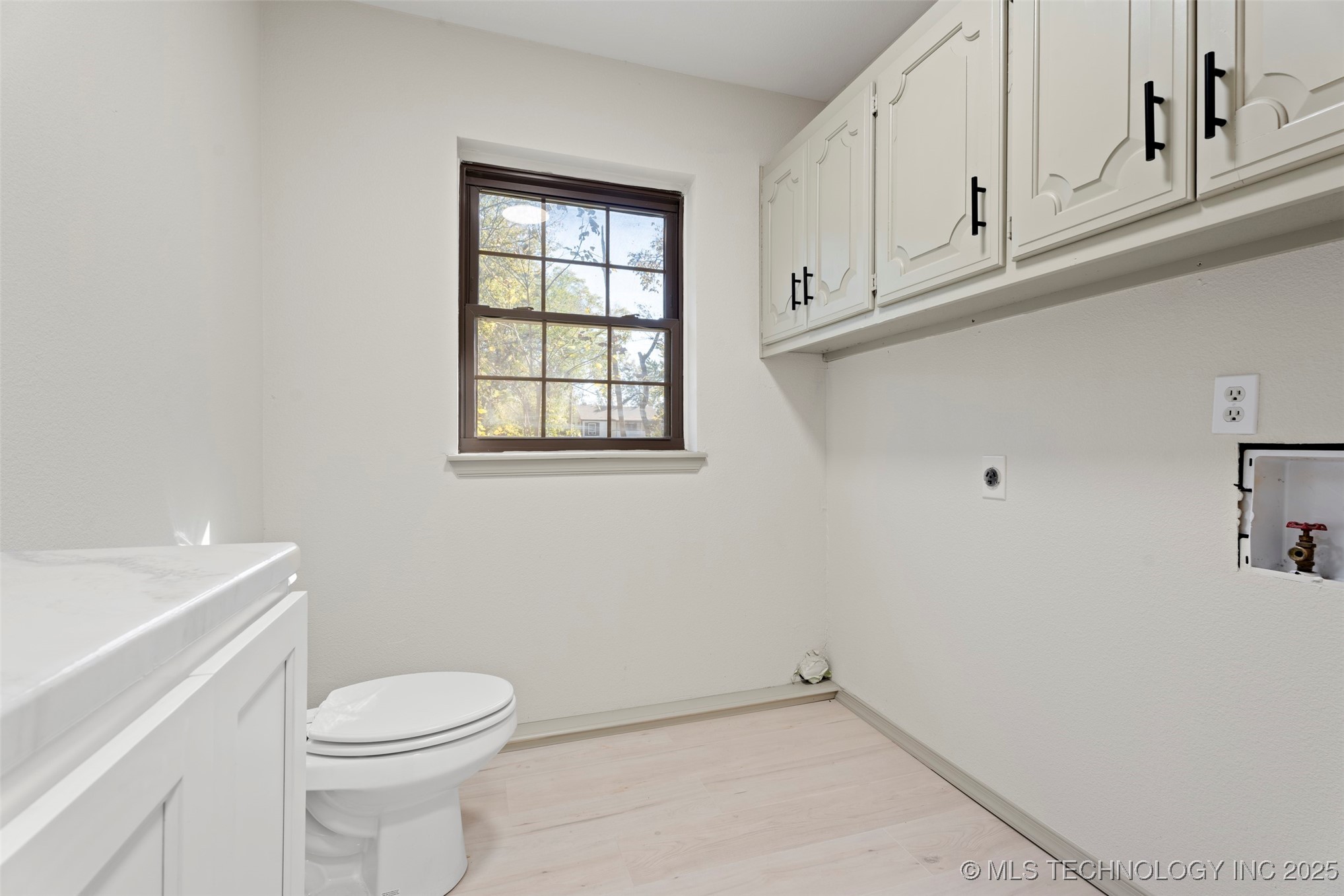 7 N Ora Street Property Photo 27