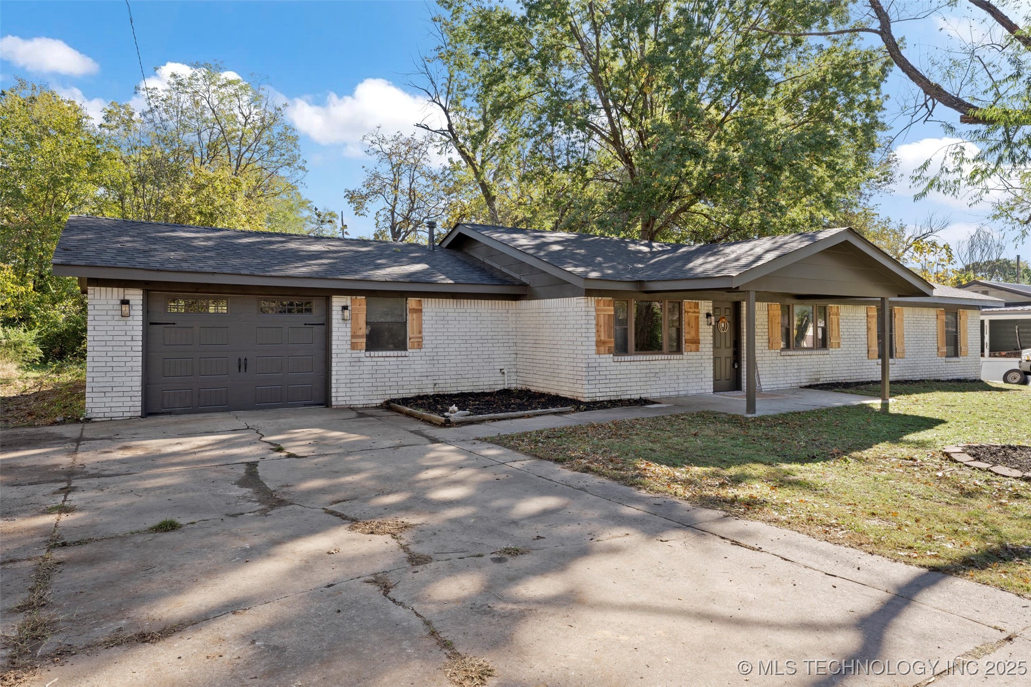 7 N Ora Street Property Photo 31