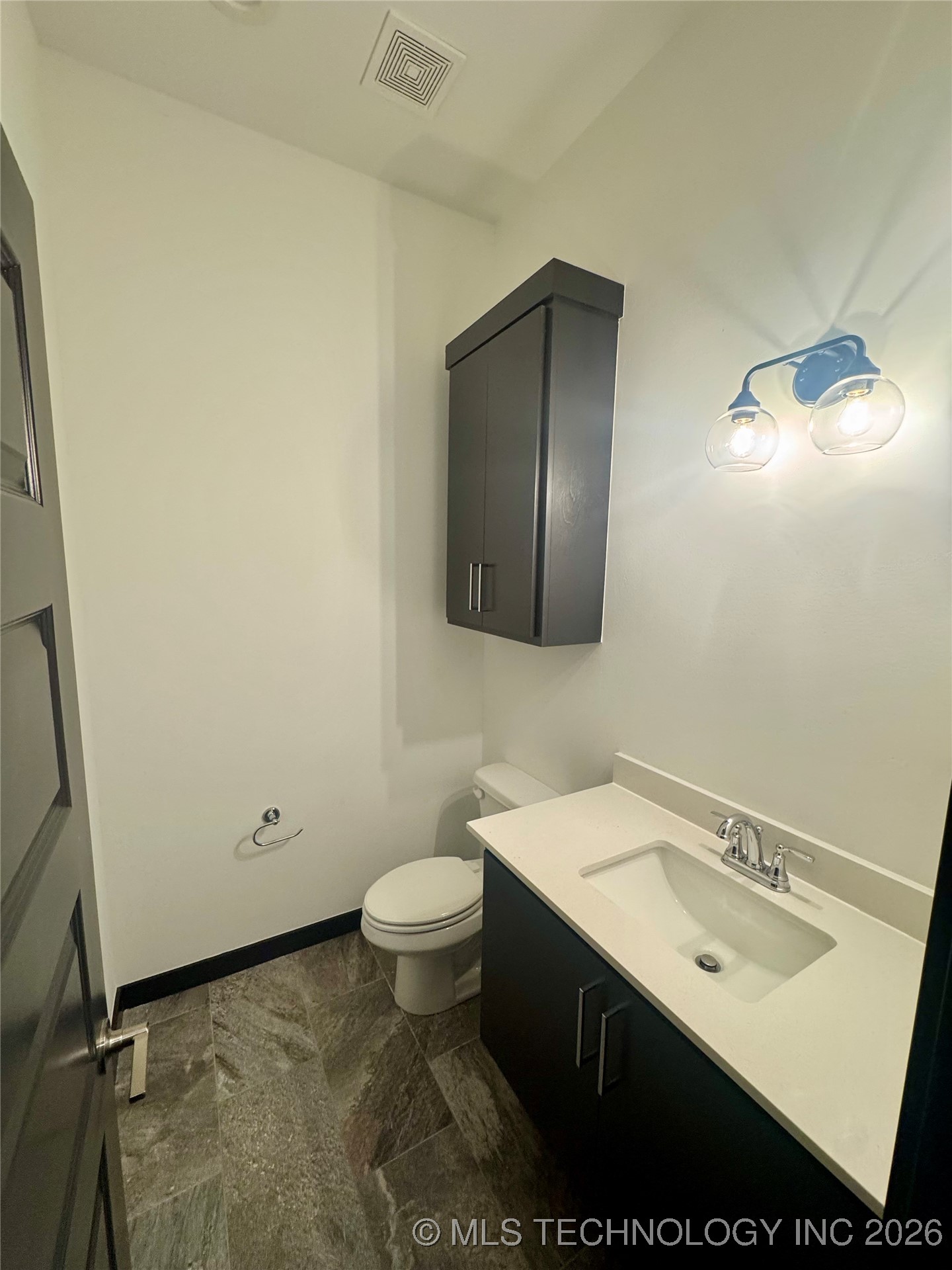 7509 S Chestnut Avenue Property Photo 19