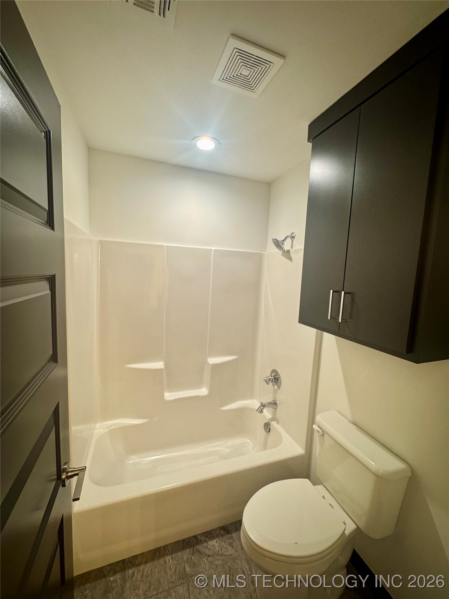 7509 S Chestnut Avenue Property Photo 25