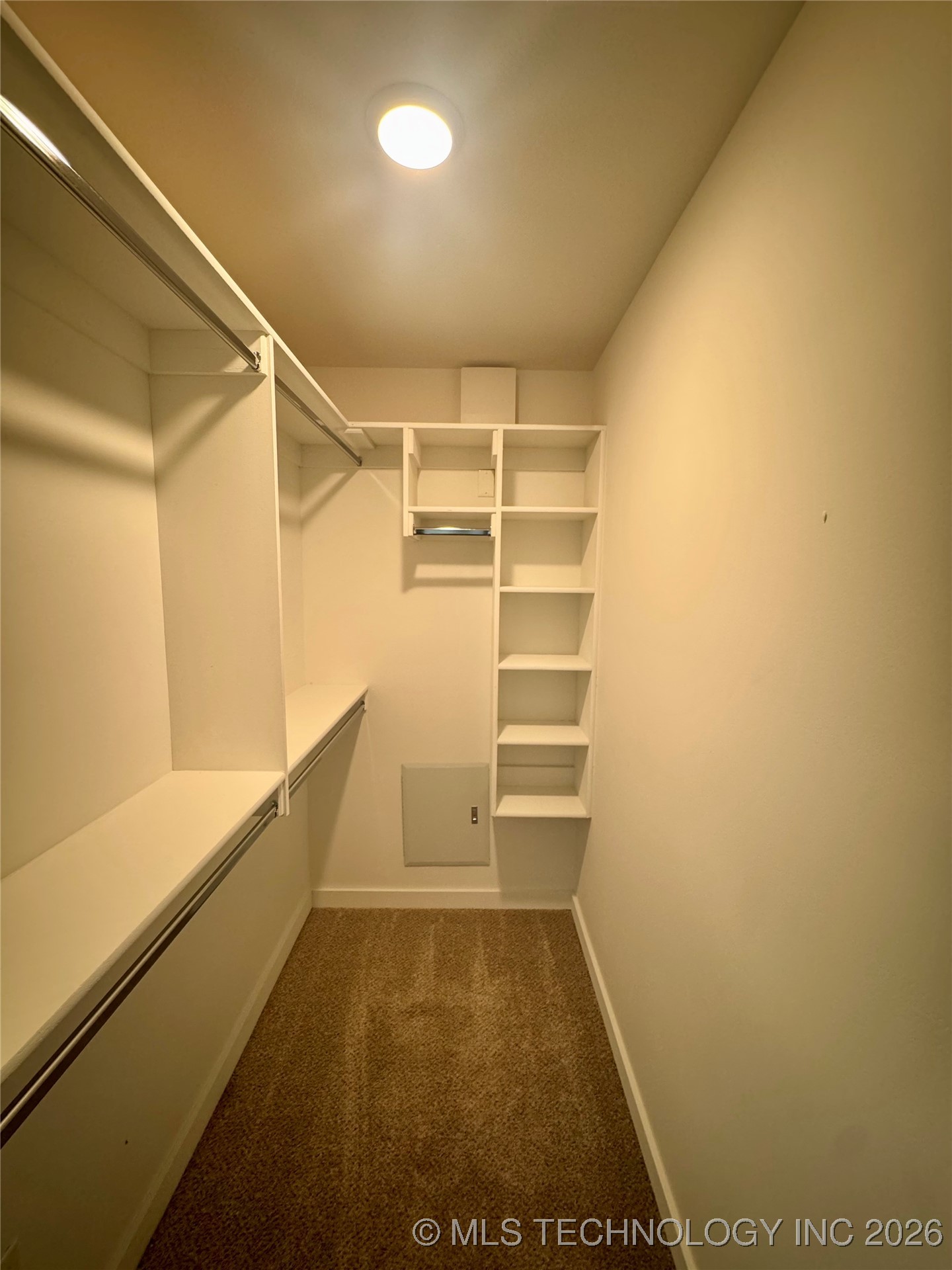 7509 S Chestnut Avenue Property Photo 28