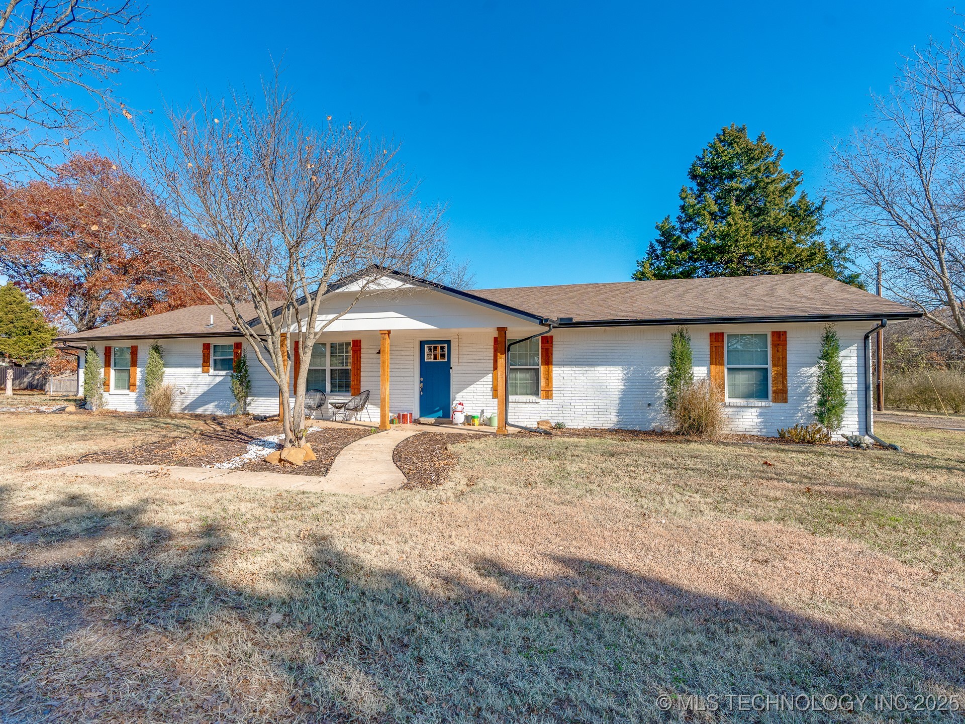 24073 N County Road 3292 Road Property Photo 2