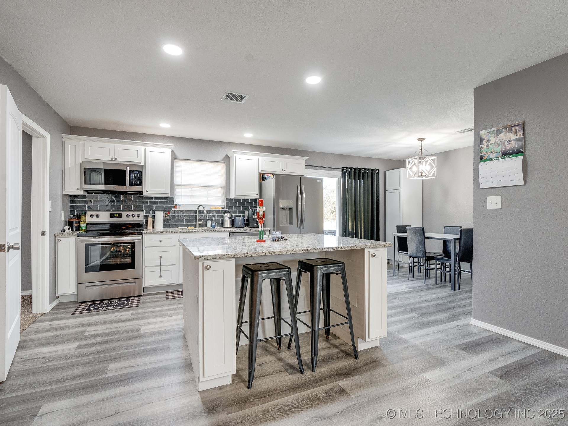 24073 N County Road 3292 Road Property Photo 10