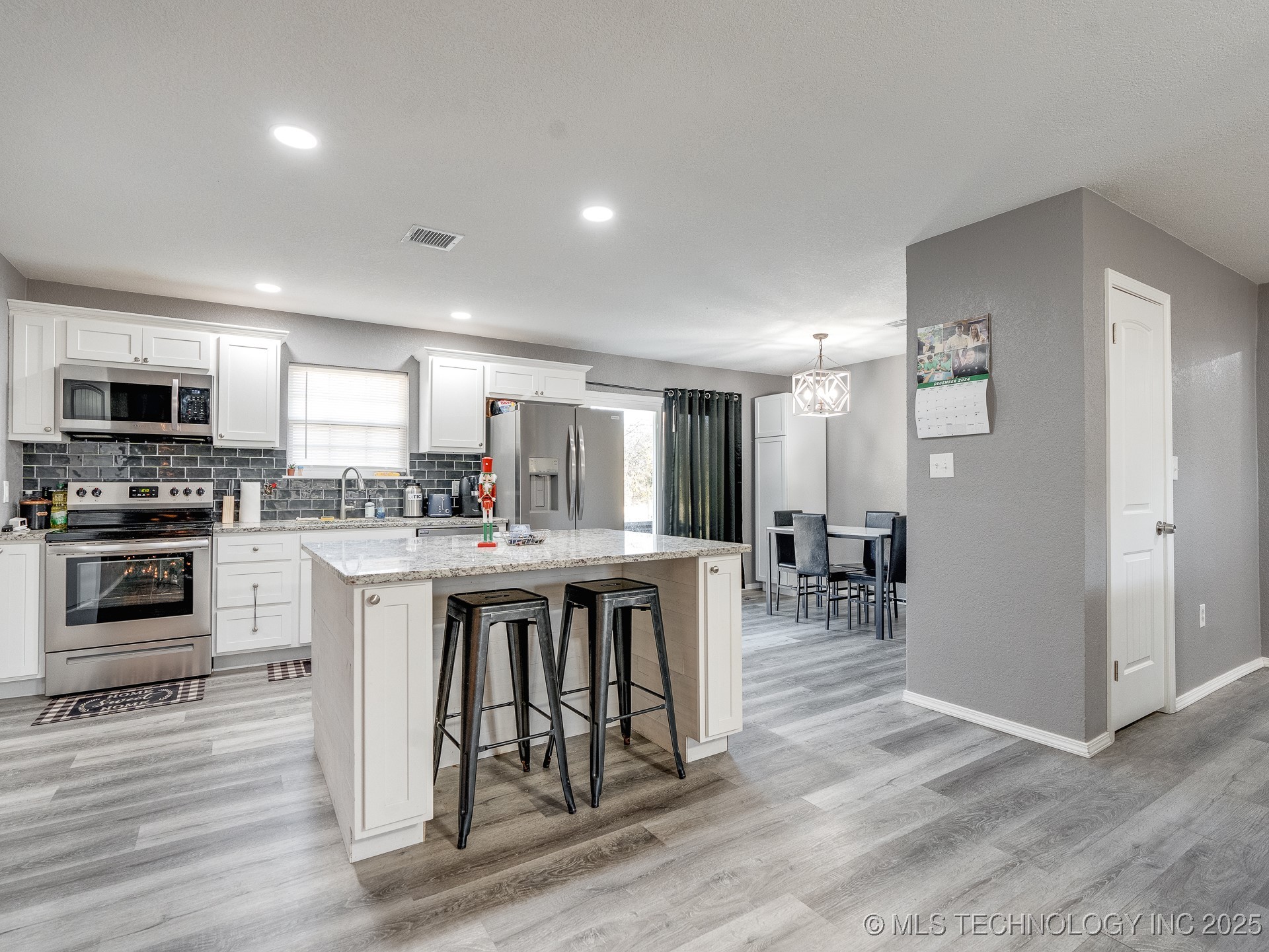 24073 N County Road 3292 Road Property Photo 11