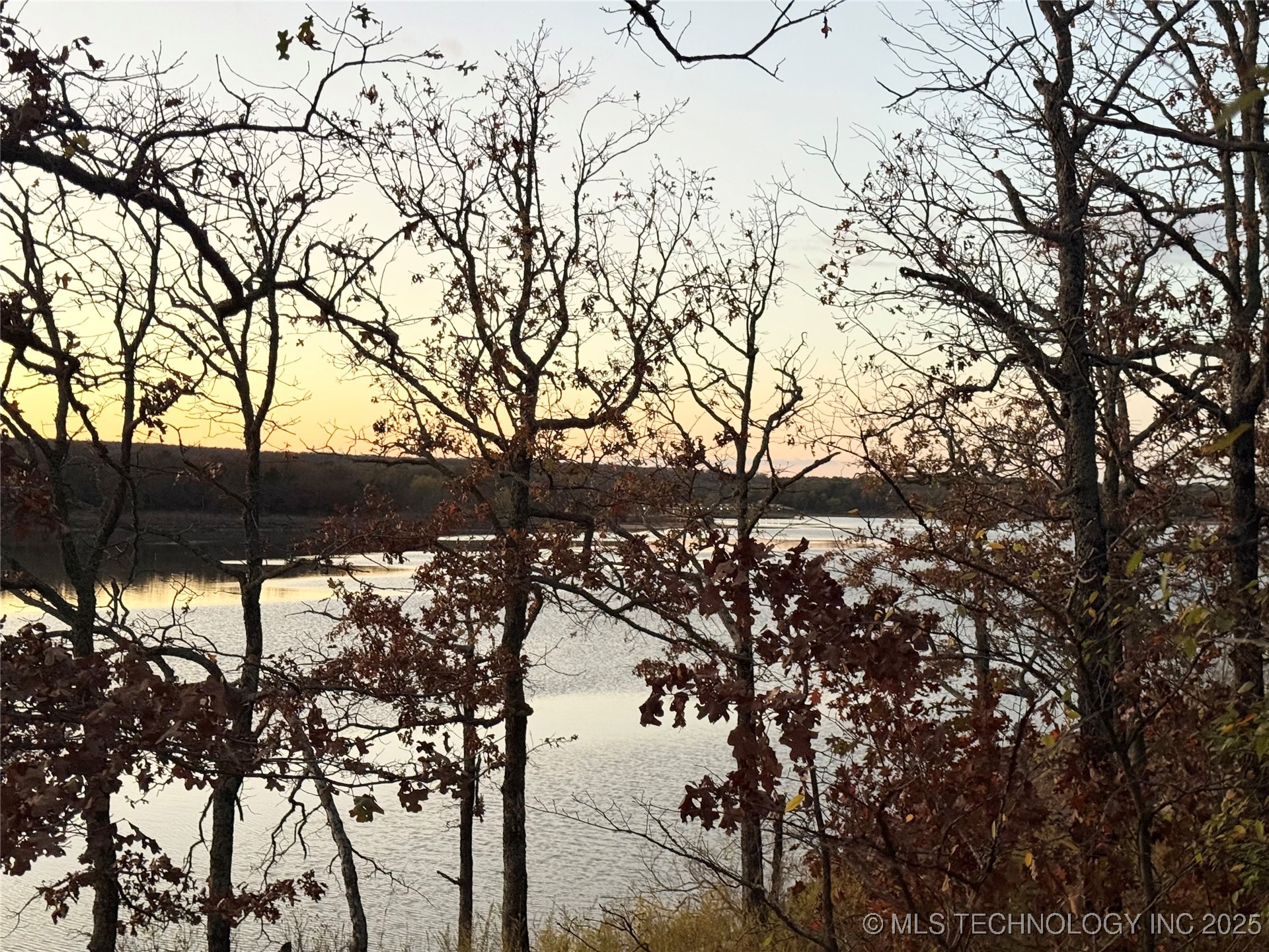 20 Lakeside Property Photo 1