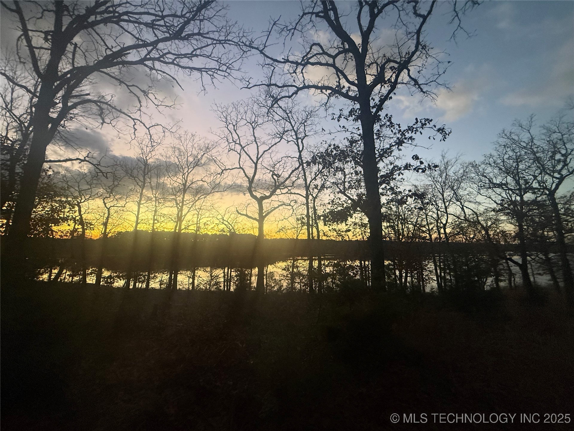 20 Lakeside Property Photo 6