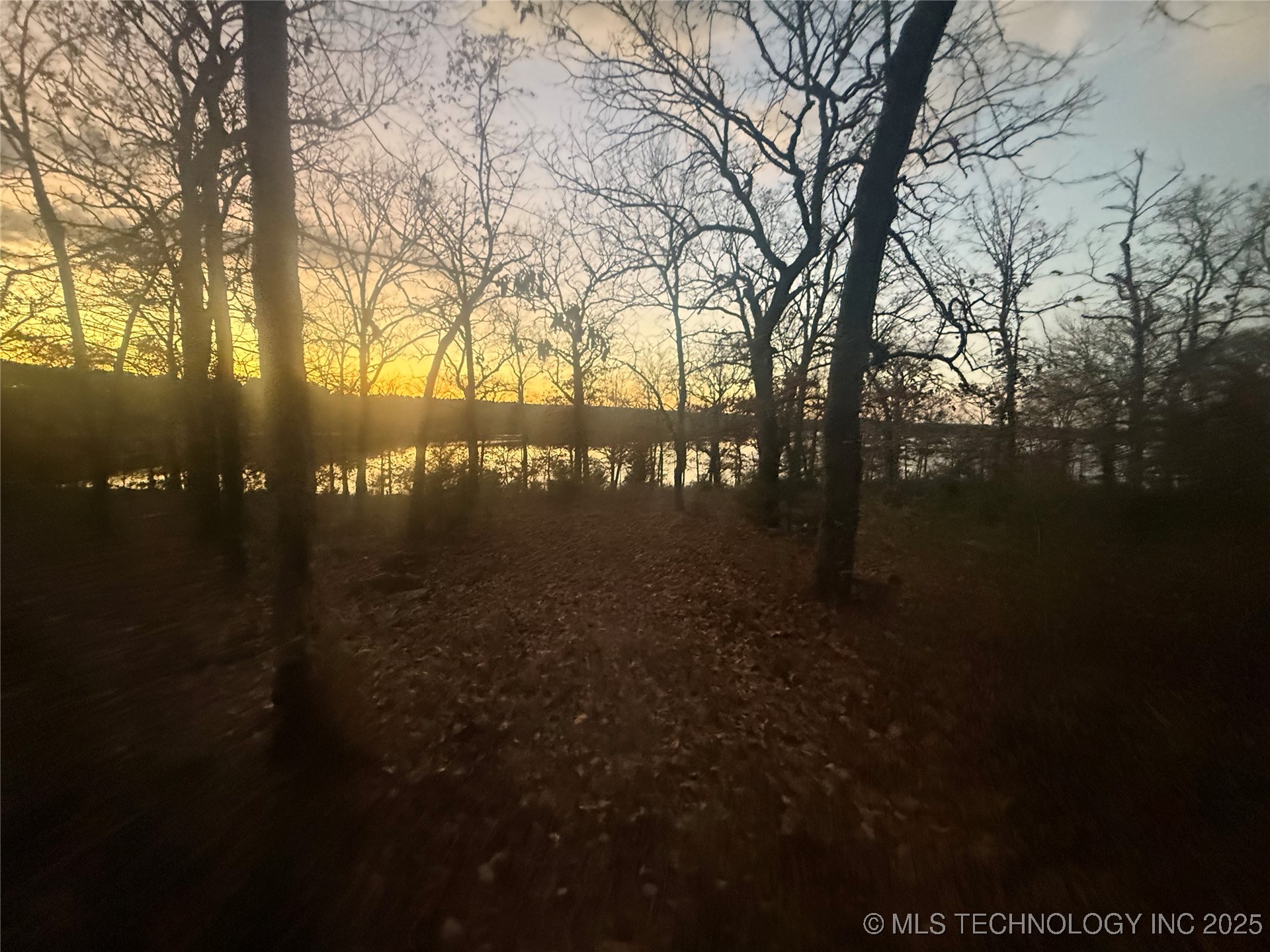 20 Lakeside Property Photo 18