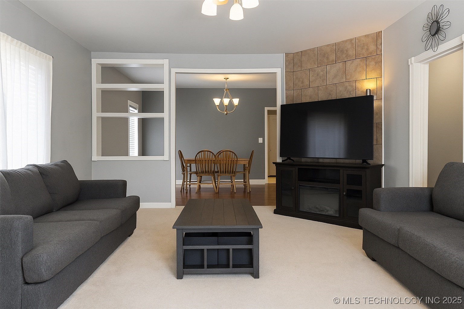 1719 Leahy Avenue Property Photo 2