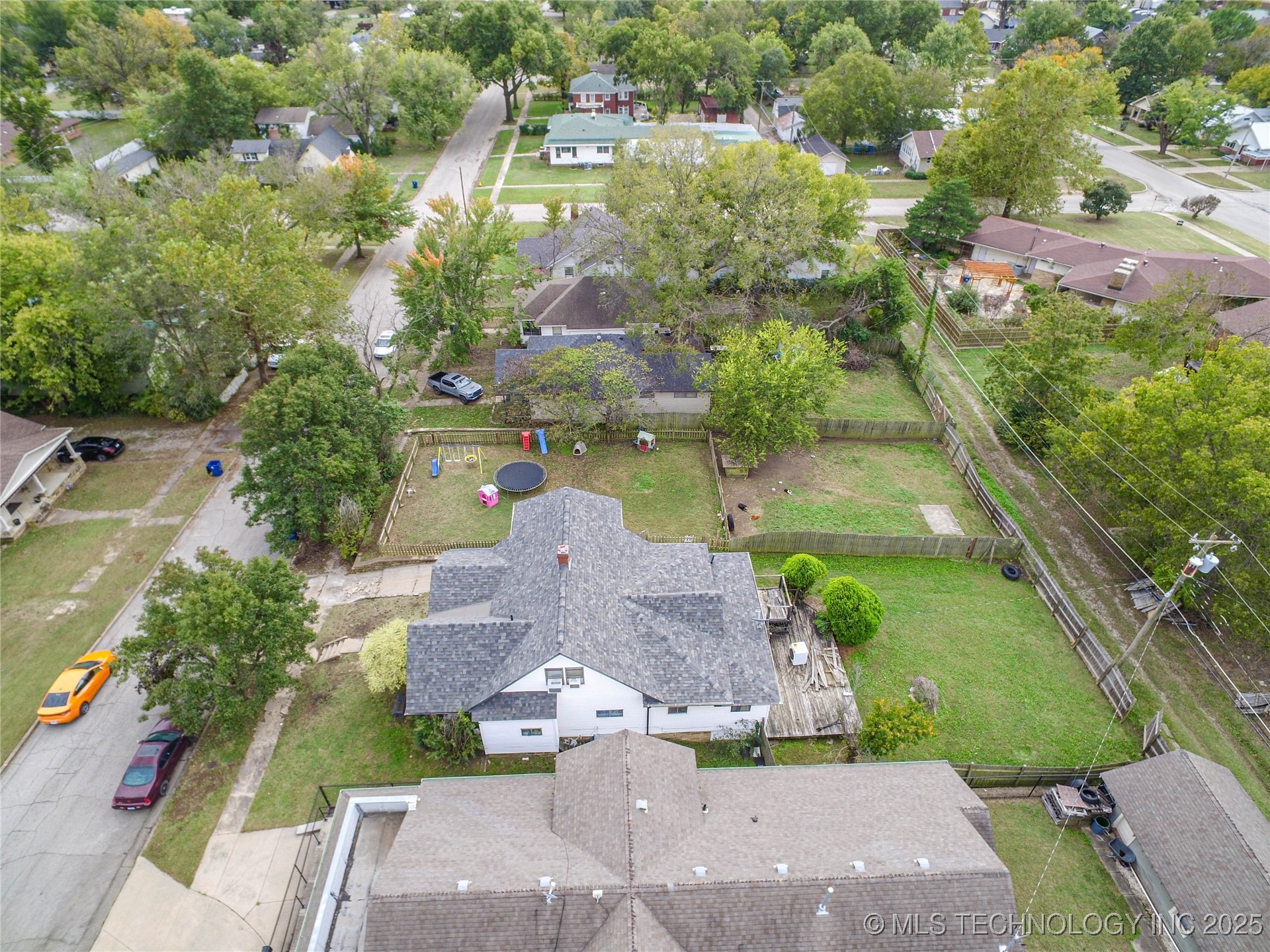 1719 Leahy Avenue Property Photo 7