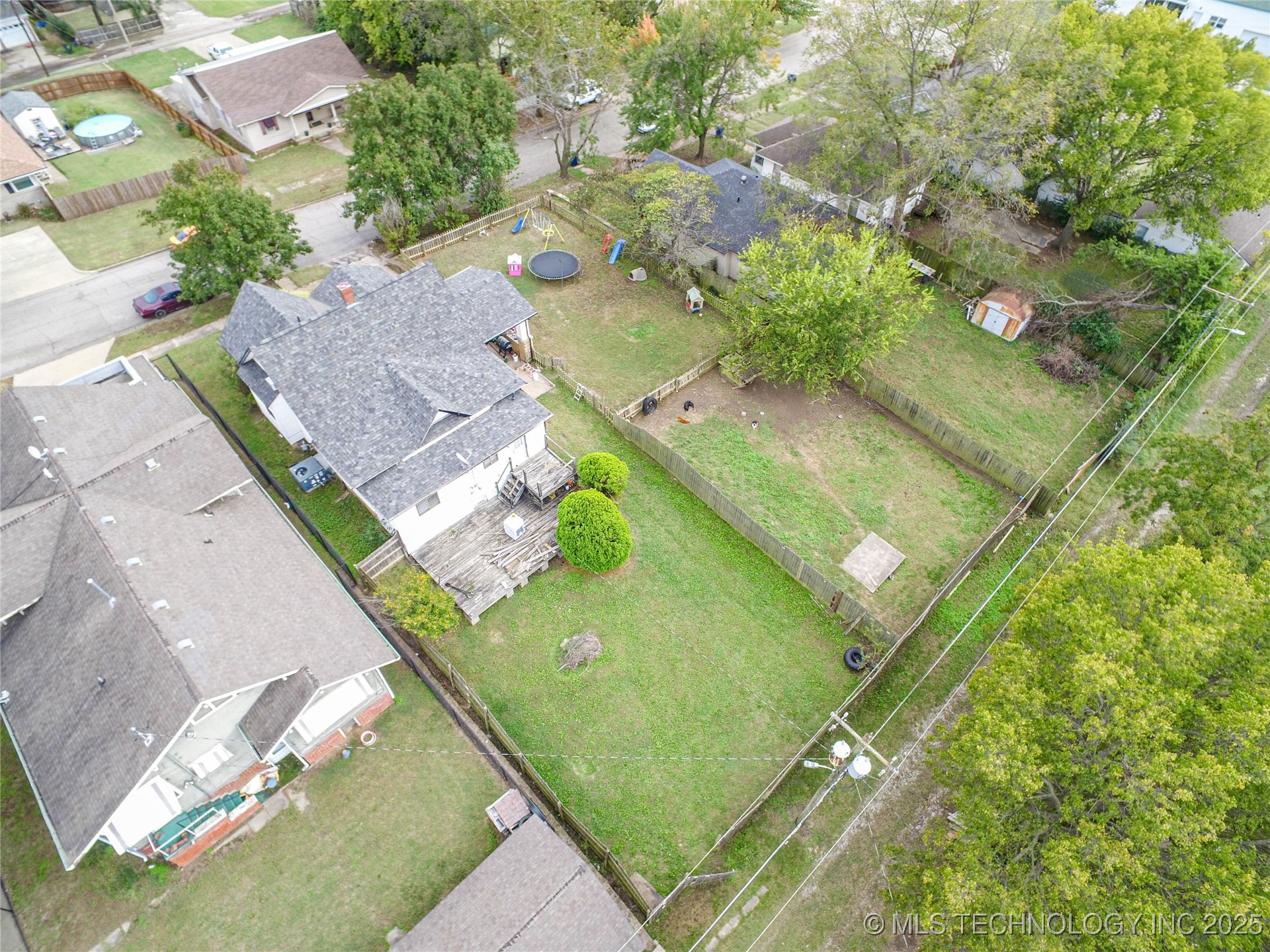 1719 Leahy Avenue Property Photo 8