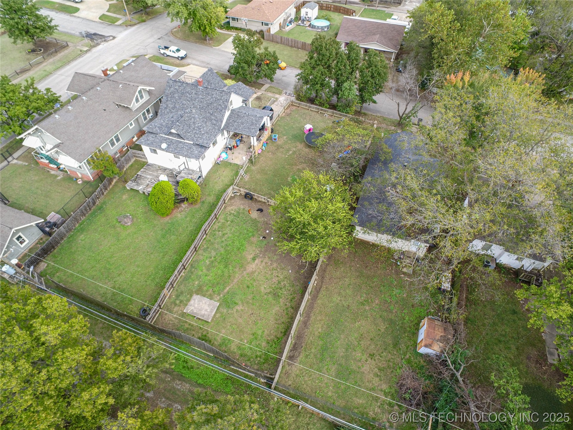 1719 Leahy Avenue Property Photo 9