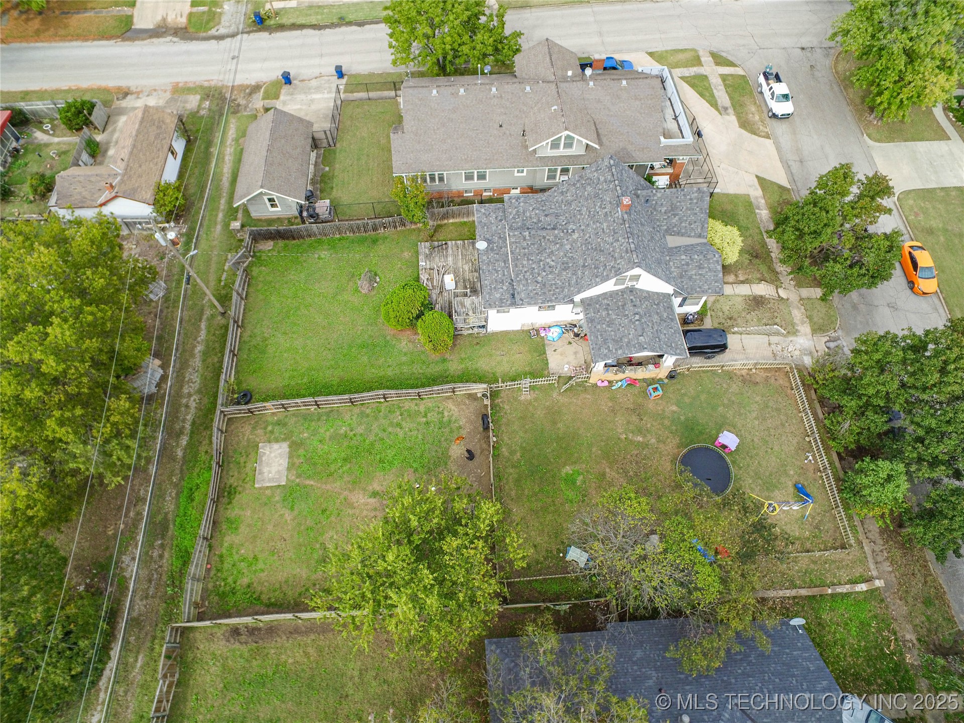 1719 Leahy Avenue Property Photo 10