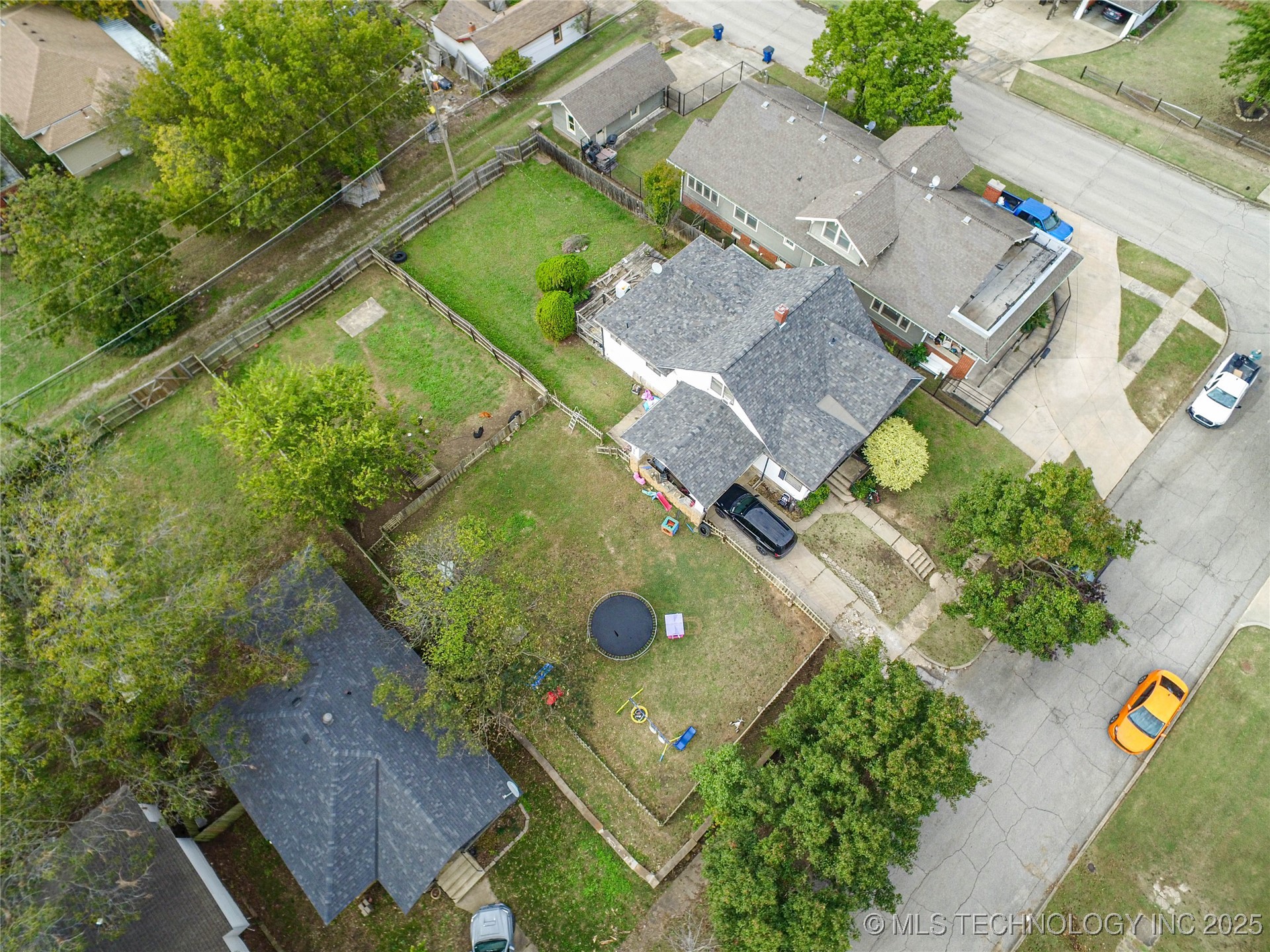 1719 Leahy Avenue Property Photo 11