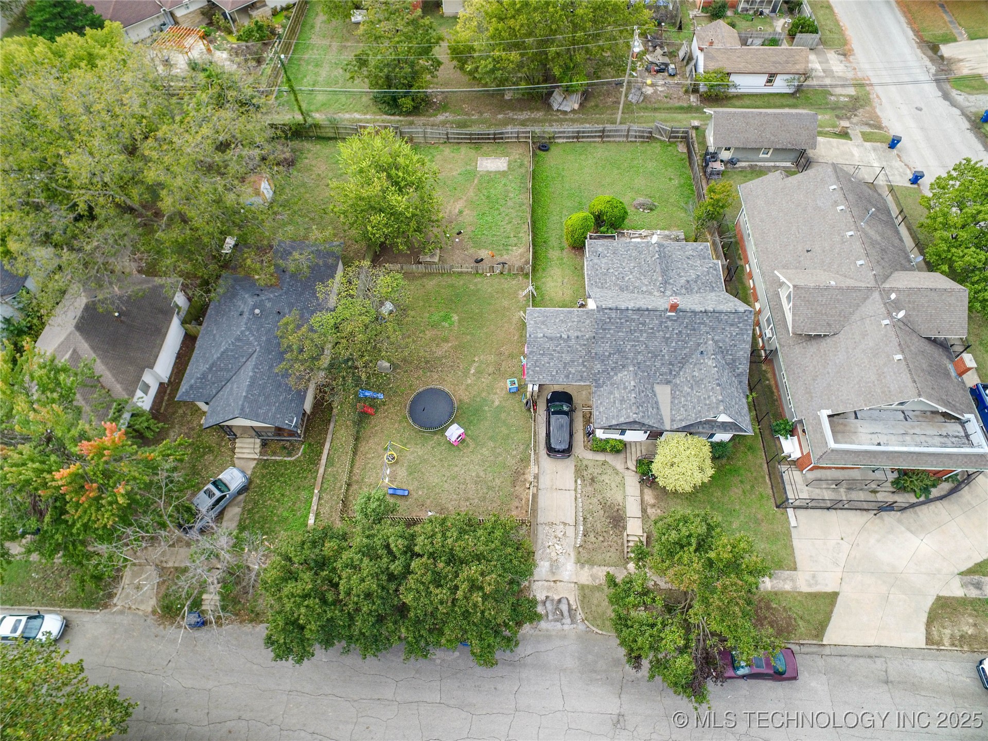 1719 Leahy Avenue Property Photo 12