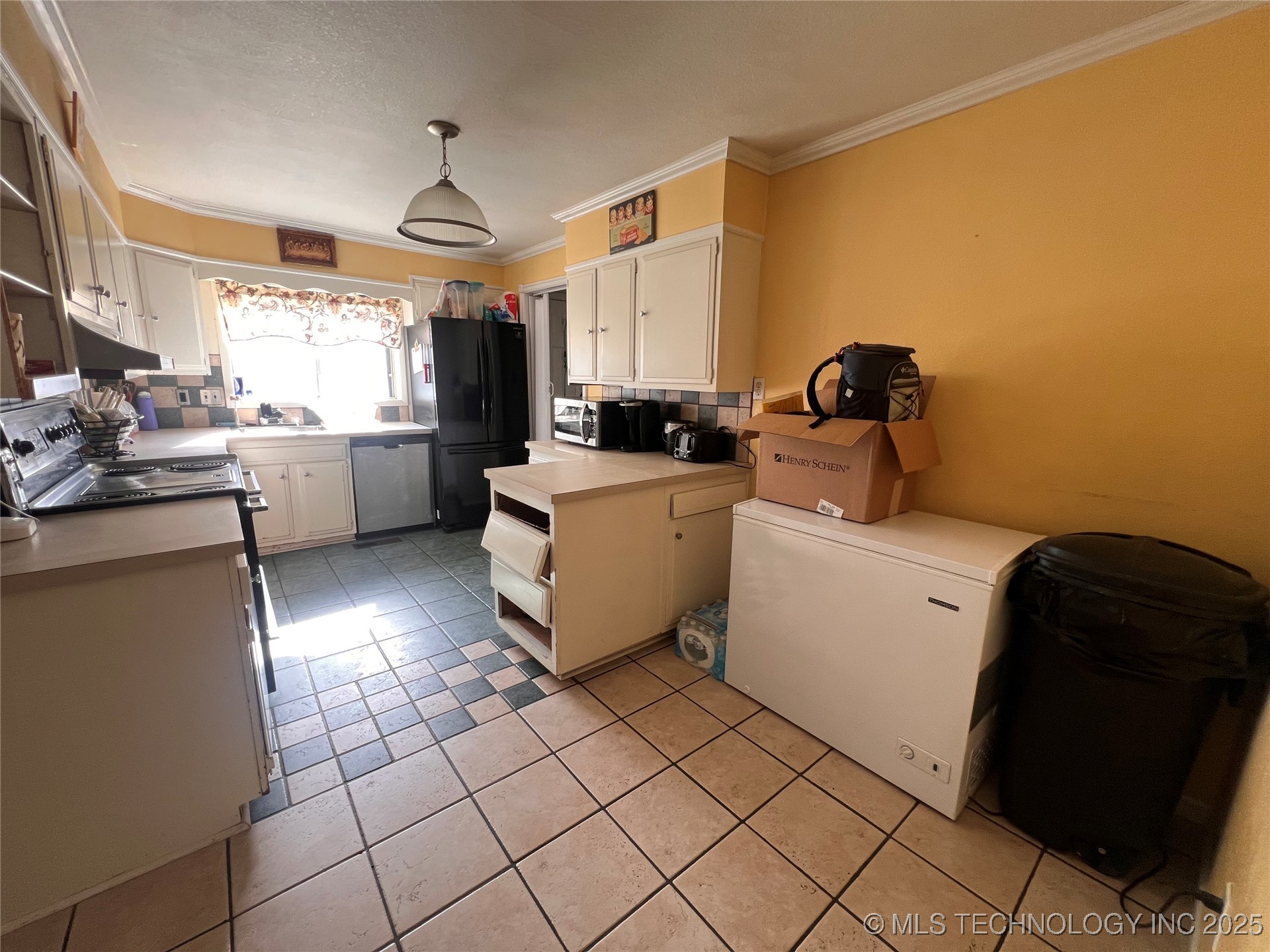 1719 Leahy Avenue Property Photo 13