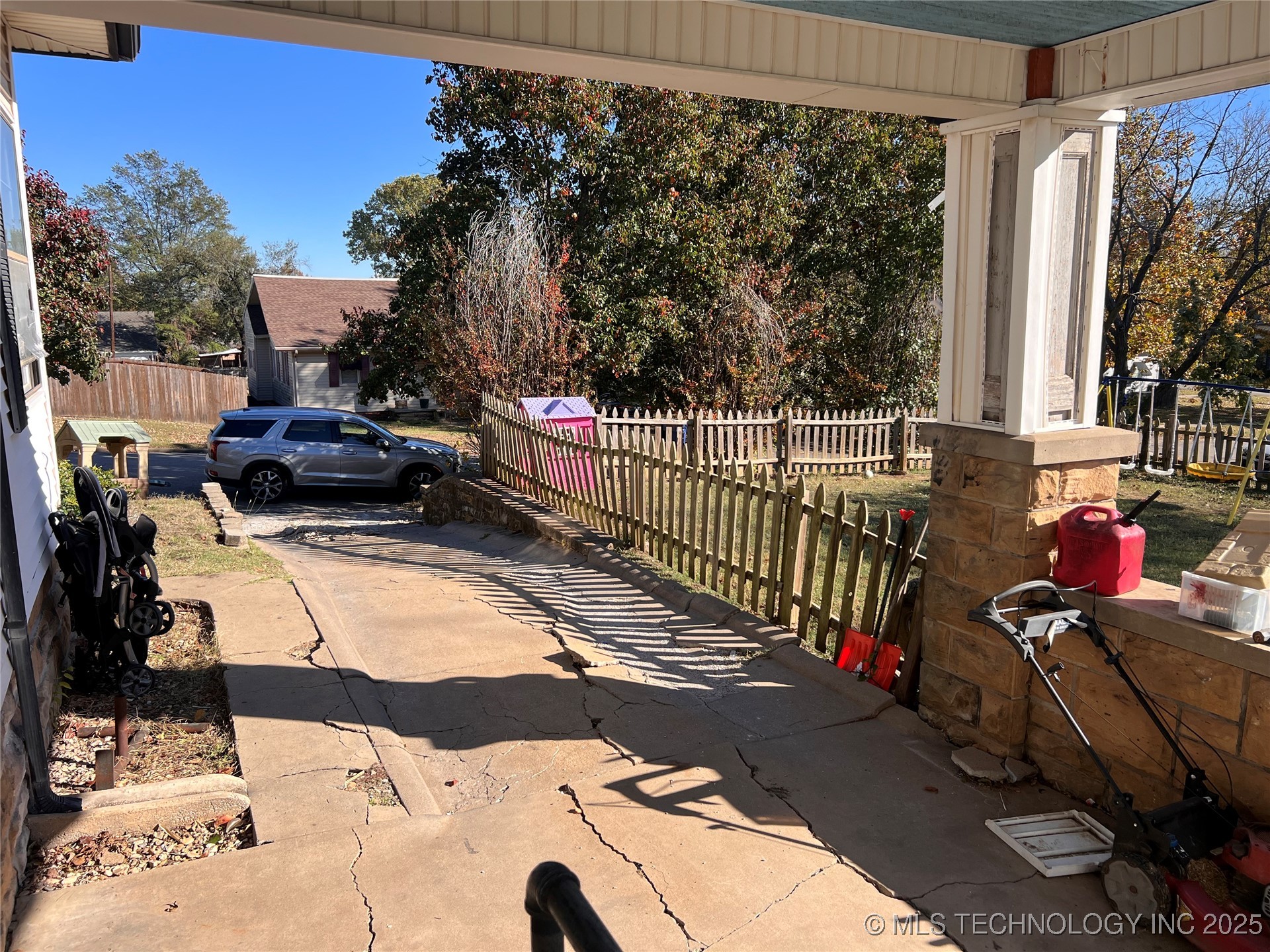 1719 Leahy Avenue Property Photo 31