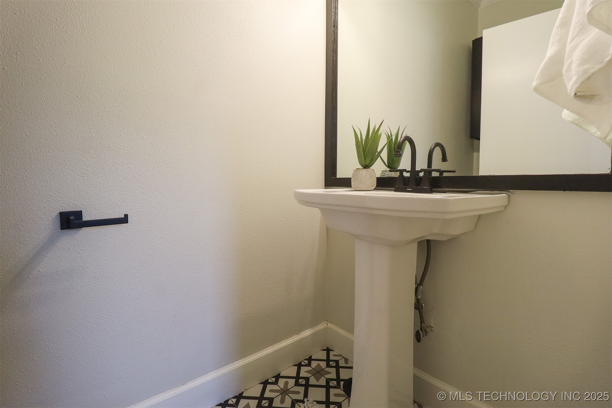 2503 S Birmingham Avenue Property Photo 25